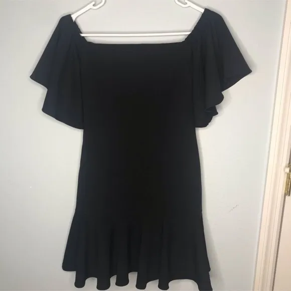 ❤️❤️ Wayf Women's  Mini Ruffled Shift Off-Shoulder Black Elegant Black Dress