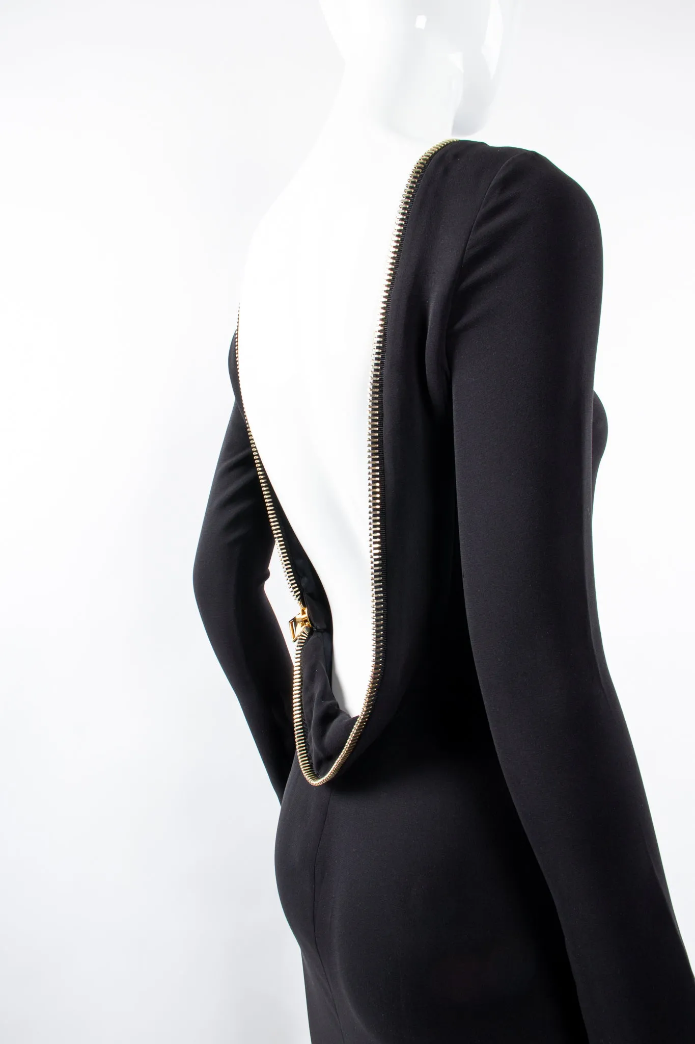 2012 A/W Plunge Back Zipper Gown