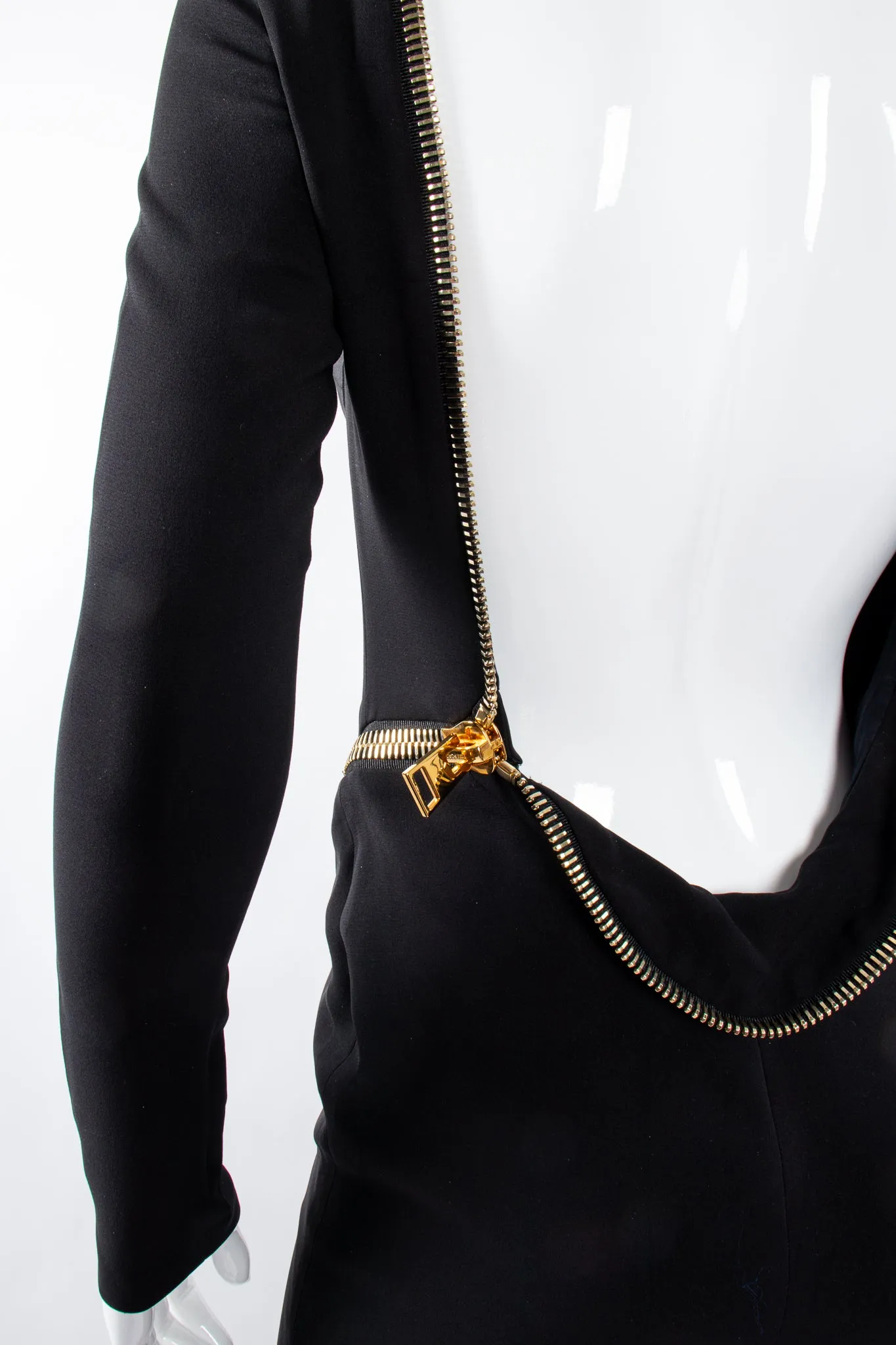 2012 A/W Plunge Back Zipper Gown
