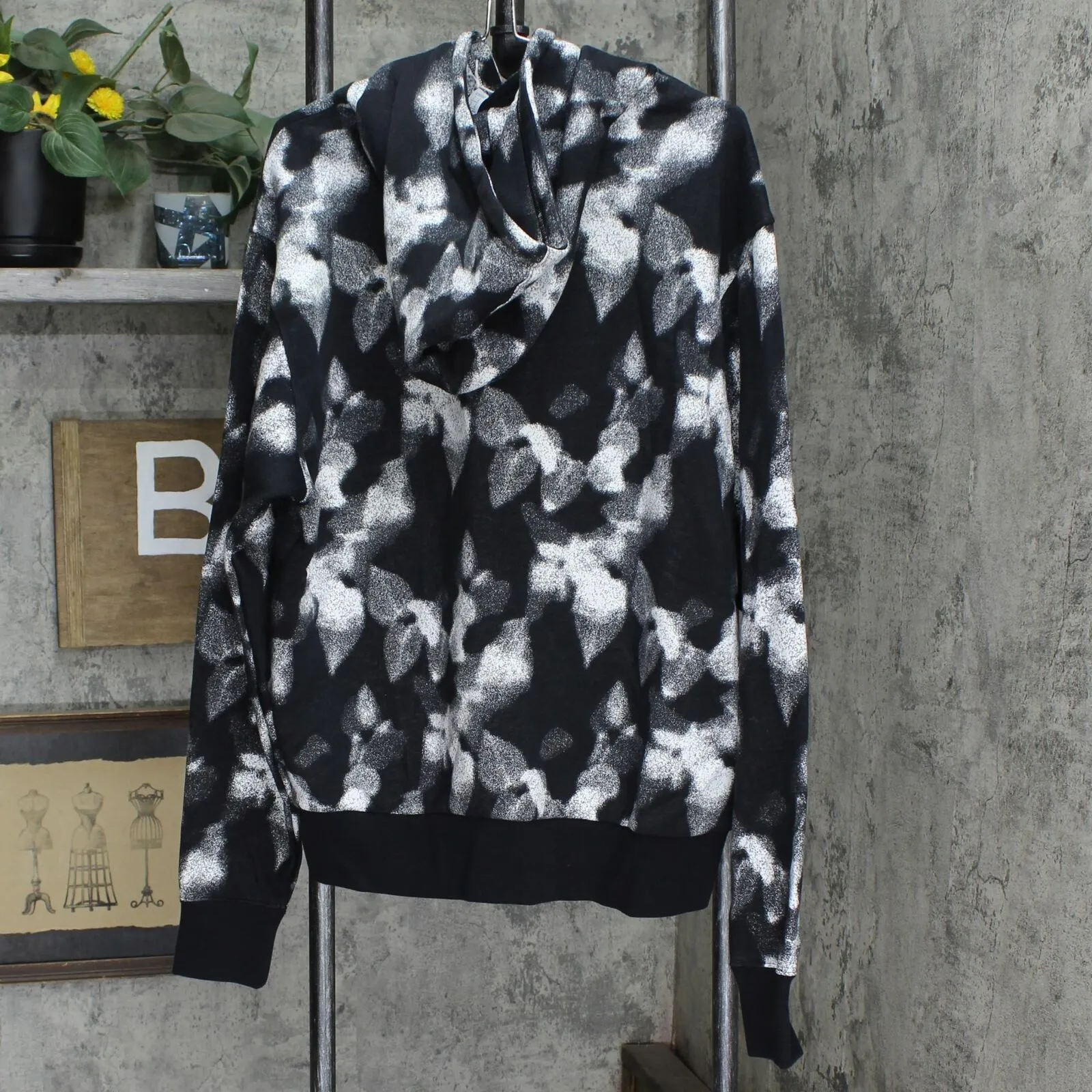 Adidas Men's Winter Leaves Allover Print Sweatshirt Hooded Hoodie