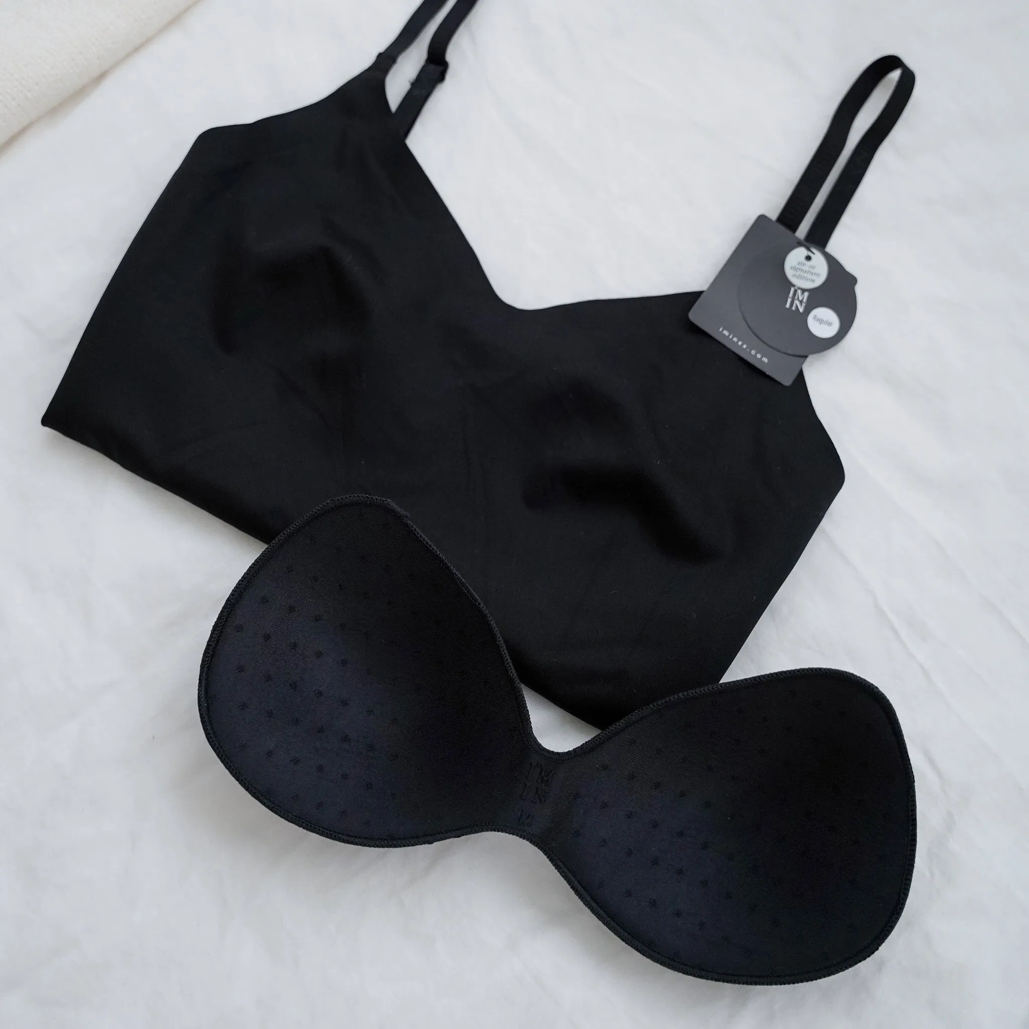 air-ee Seamless 2-in-1 Regular Bra Top (Signature Edition) - Black