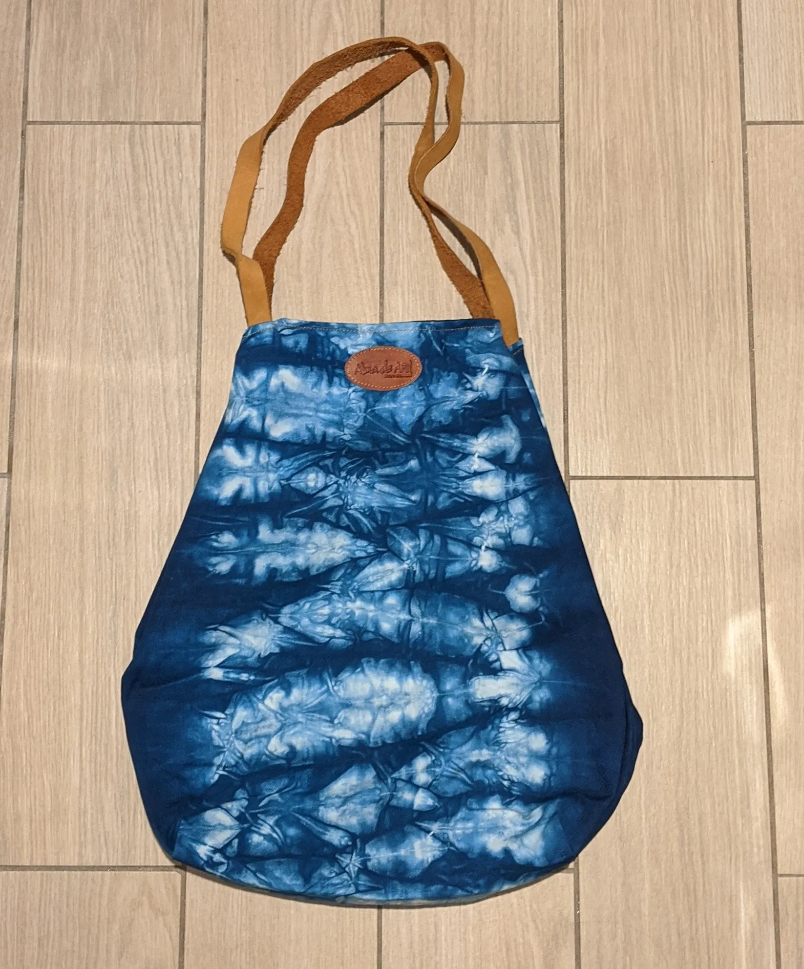 Alma de Añil Convertible Tote
