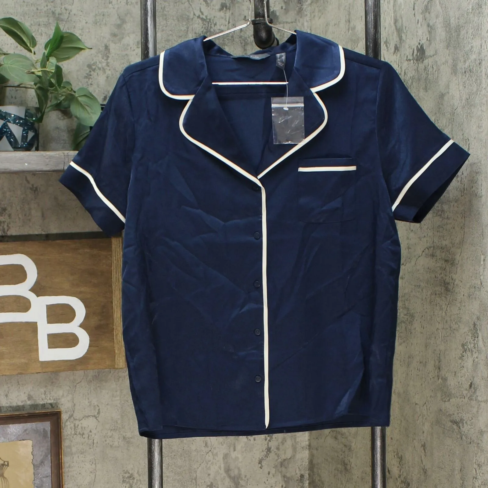 AnyBody Women's Piped Satin Pajama Top