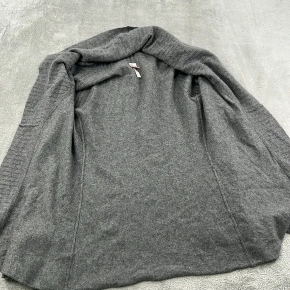 Aqua M 100% Cashmere Gray Bell Sleeve Open Cardigan Long Line Sweater