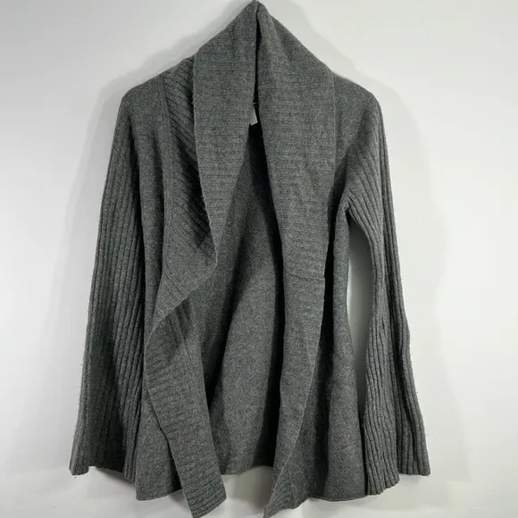 Aqua M 100% Cashmere Gray Bell Sleeve Open Cardigan Long Line Sweater