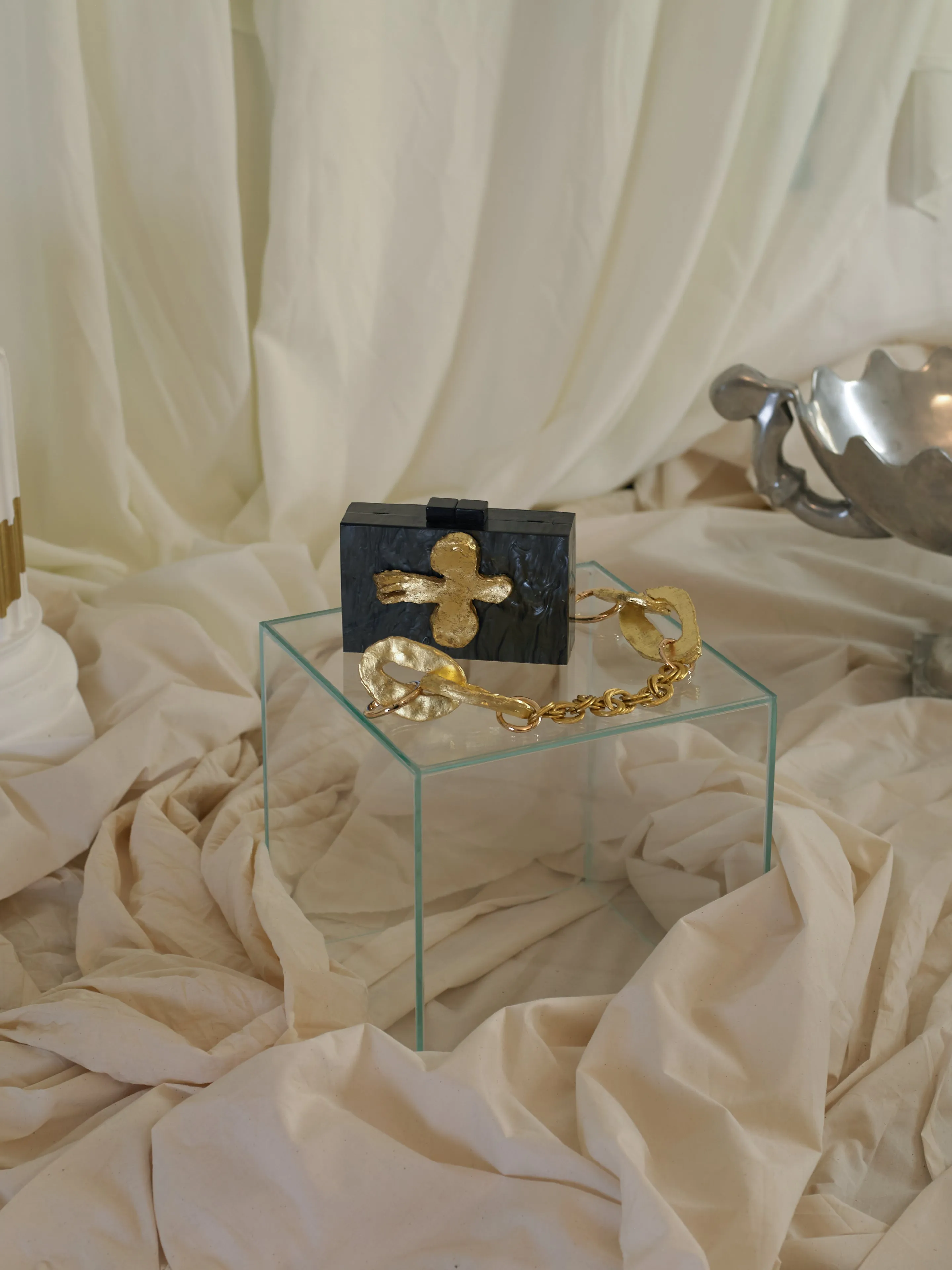 Artisanal Eos Clutch - Black Pearl
