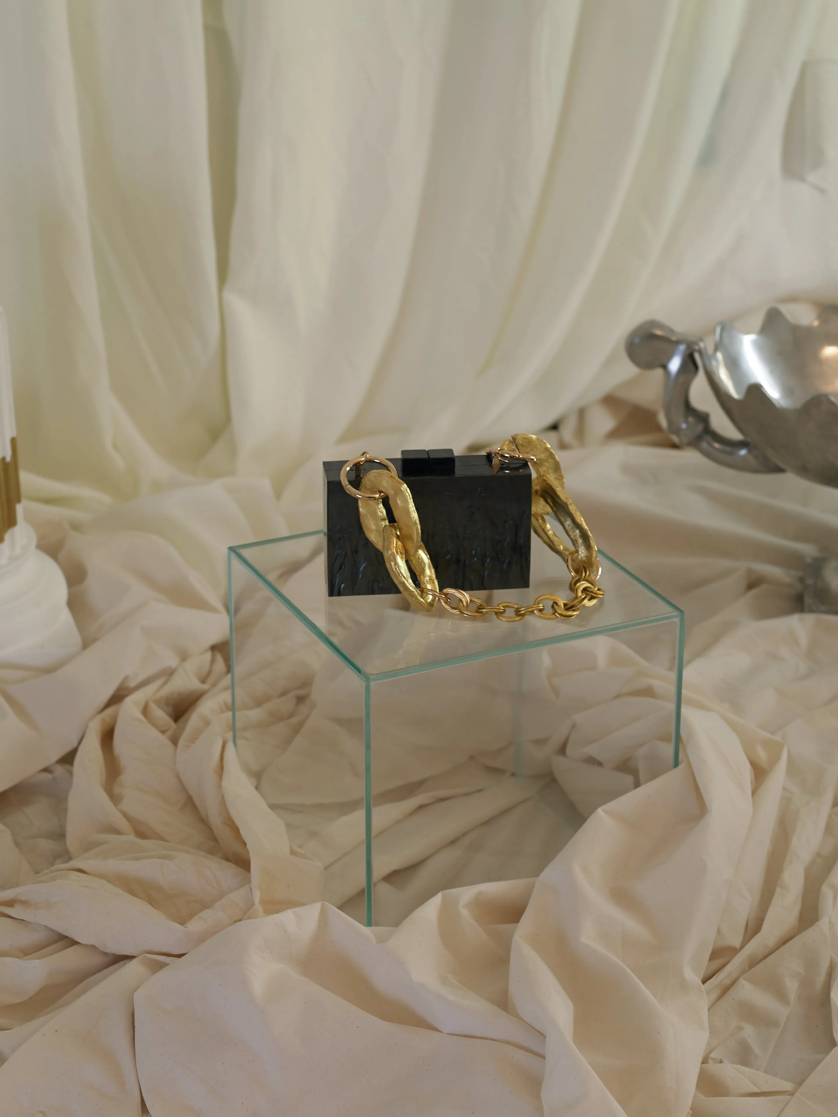Artisanal Eos Clutch - Black Pearl