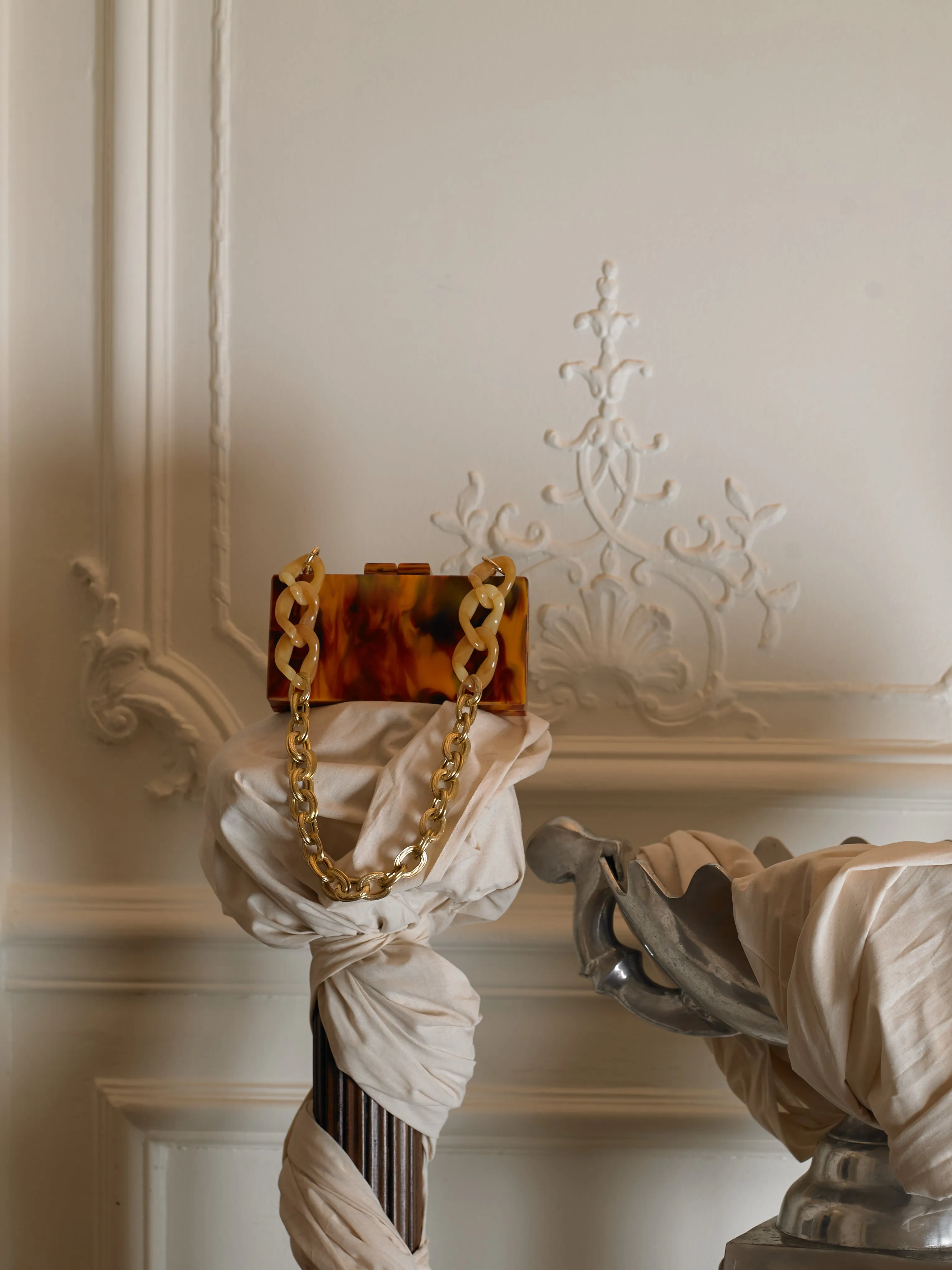 Artisanal Gaia Chain clutch - Marble Flame