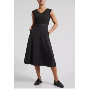 Athleta • Ryder Midi Dress in Black