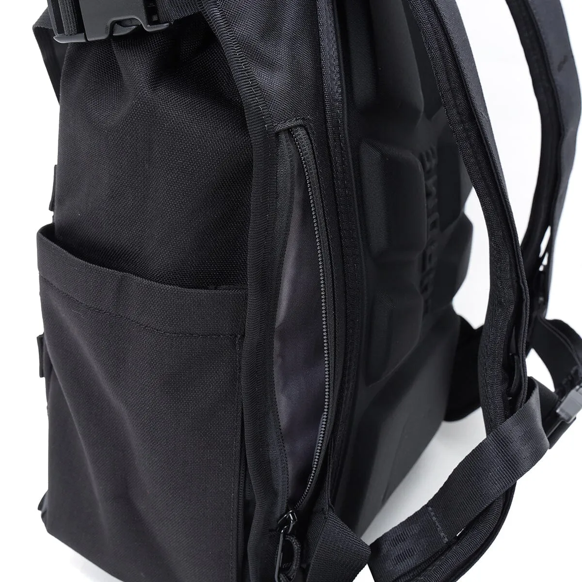 BARRAGE 18L PACK
