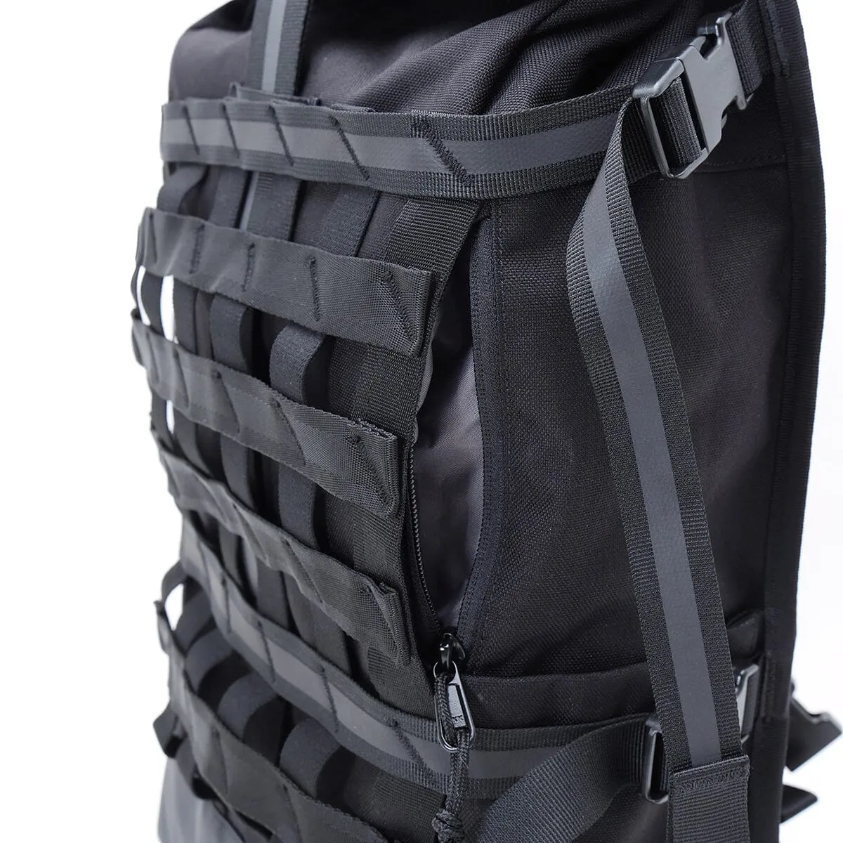 BARRAGE 22L PACK