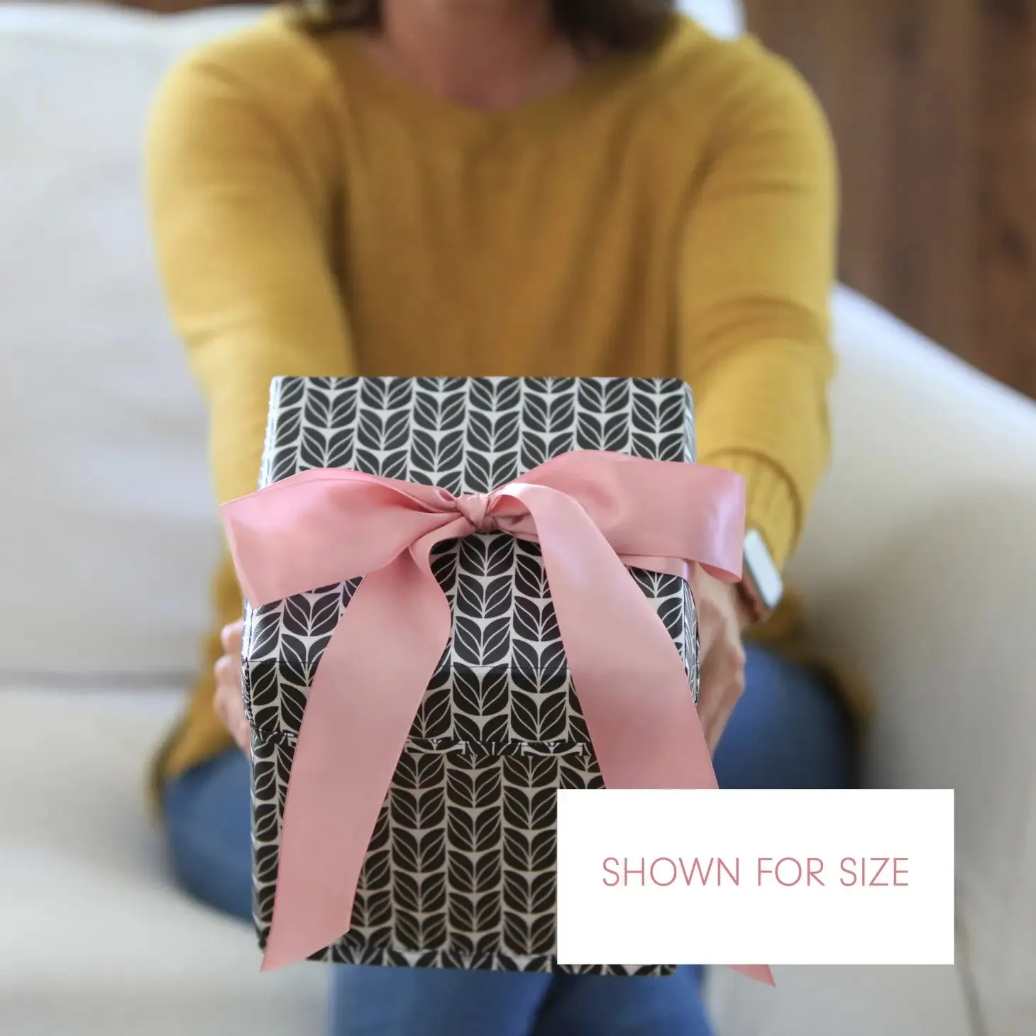 Black & White Tulip Reusable Gift Box