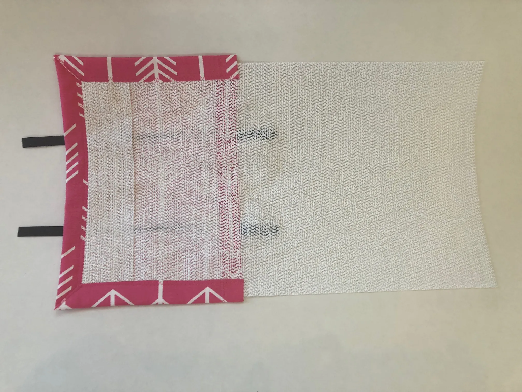 Blingzy® Jewelry Travel Roll - PINK ON POINT with White Liner