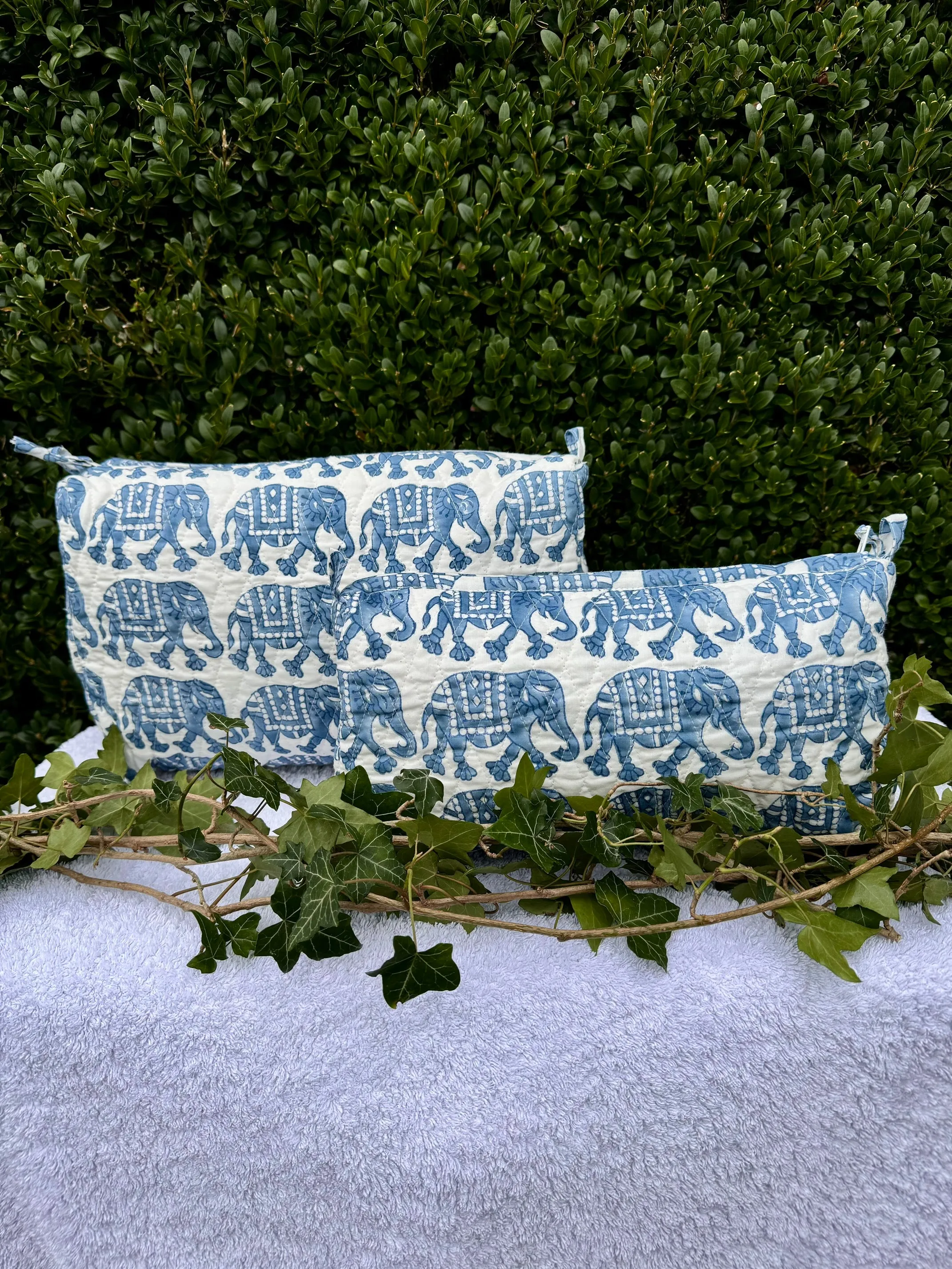 BLUE ELEPHANT MAKEUP BAG