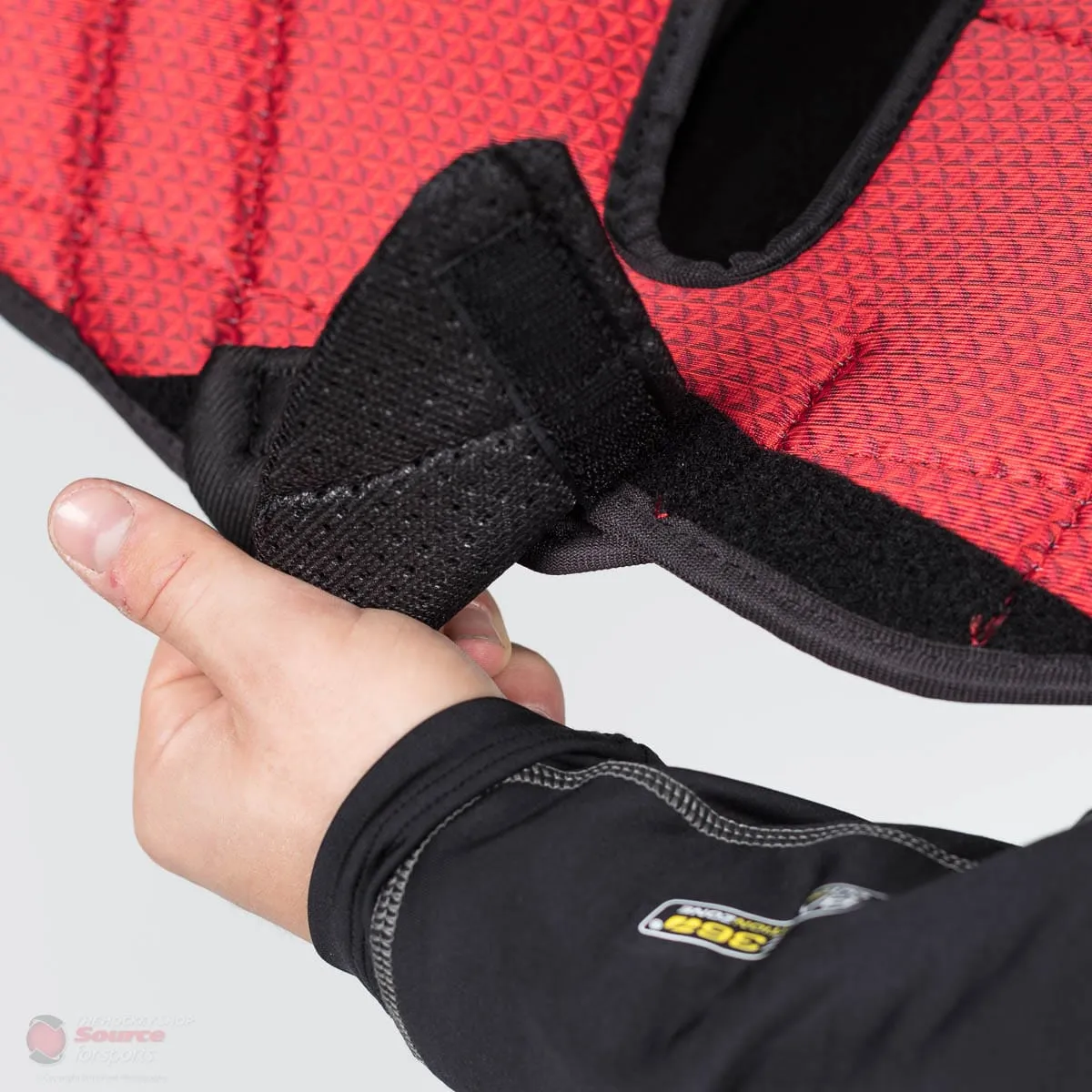 CCM Jetspeed Control Junior Hockey Shoulder Pads (2019)