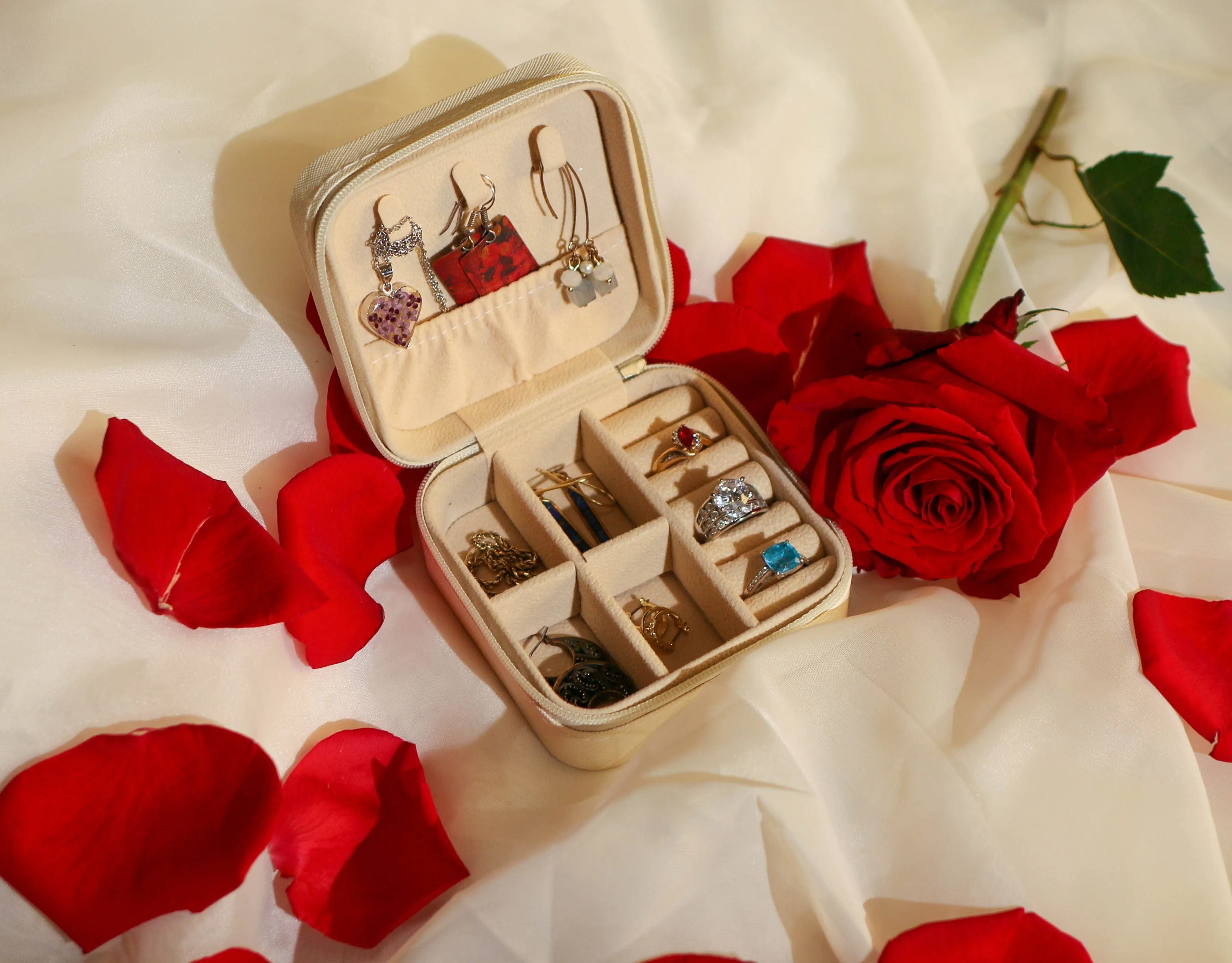 Cherie Amour Travel Jewelry Box