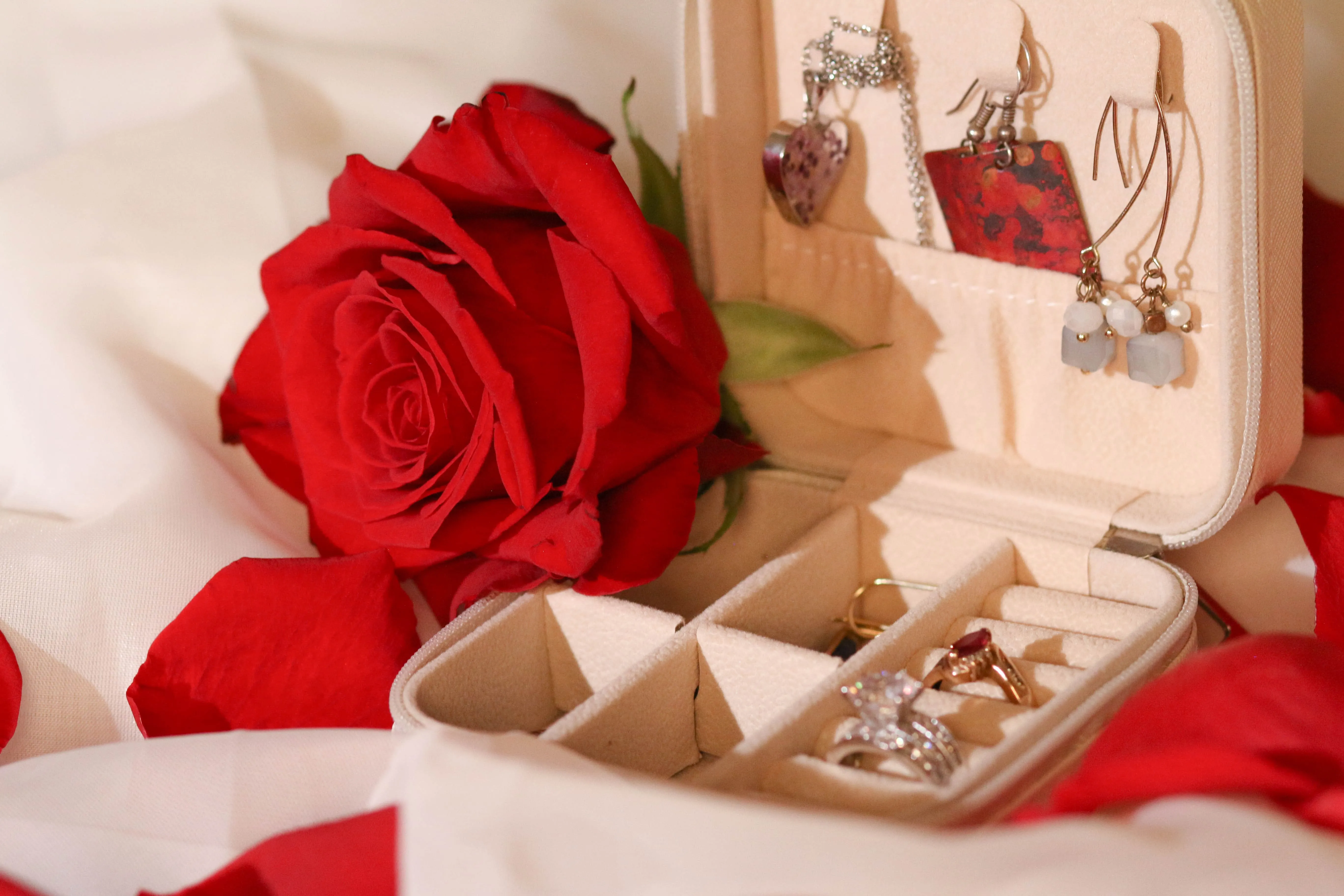 Cherie Amour Travel Jewelry Box