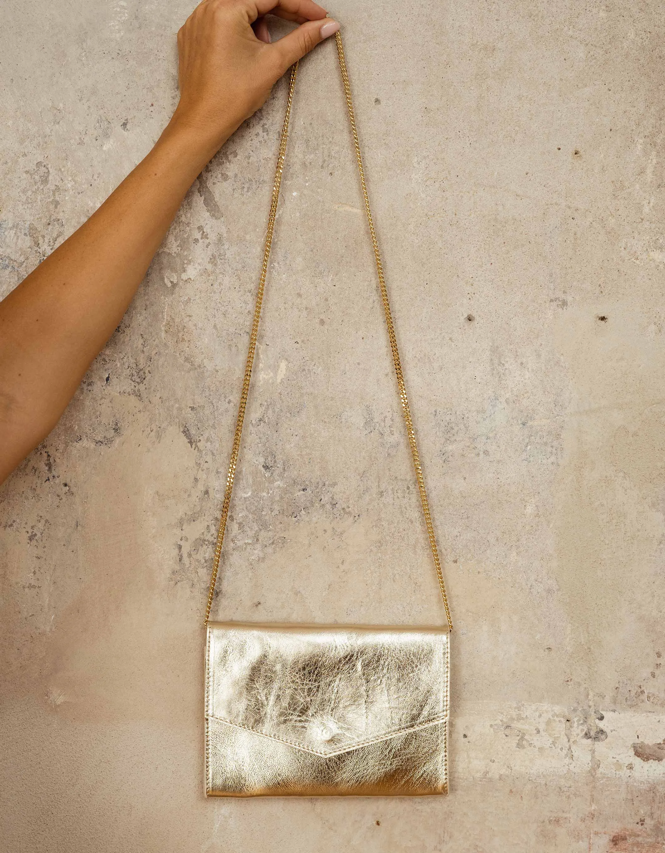 Constant Love Clutch - Gold matt
