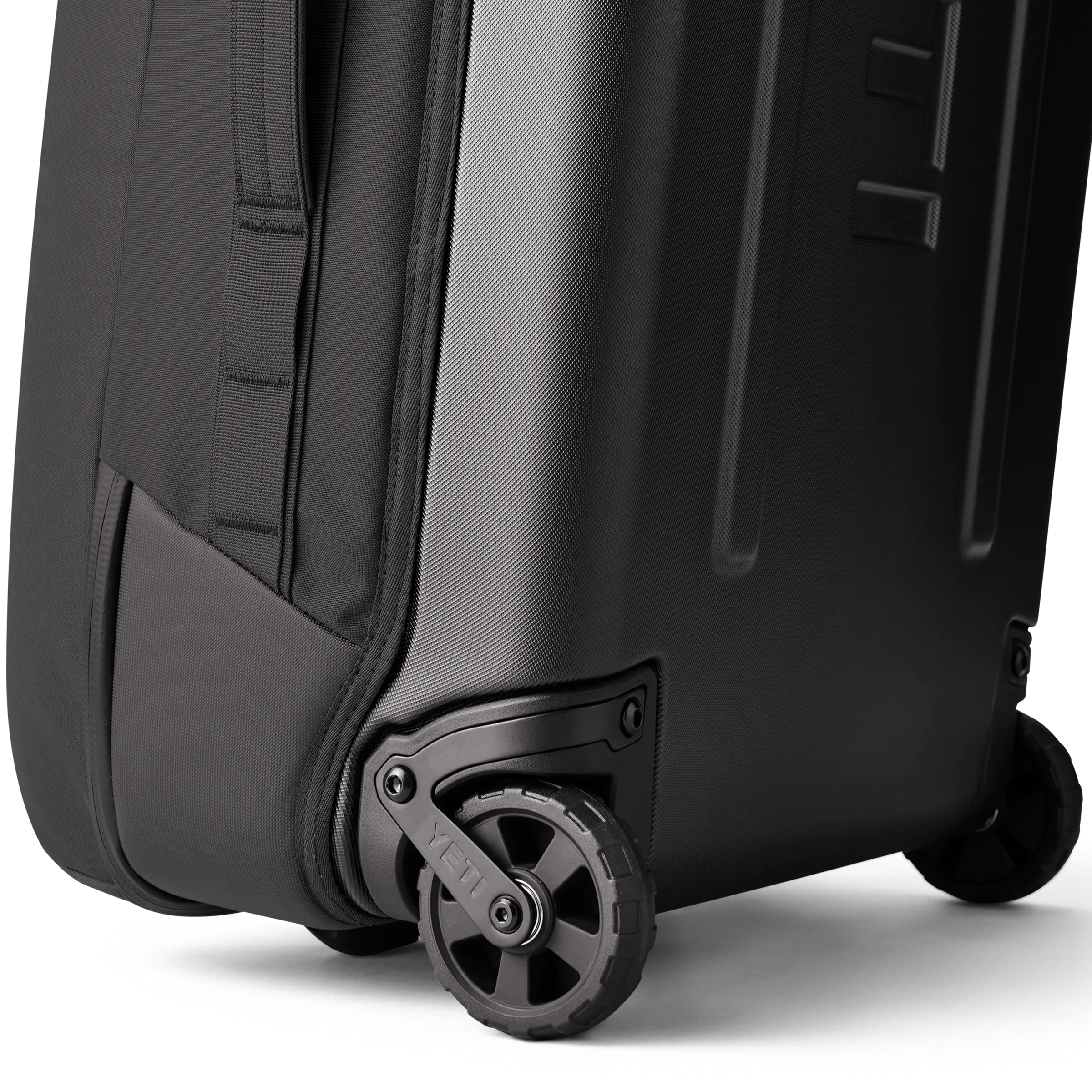 Crossroads® 29" Luggage