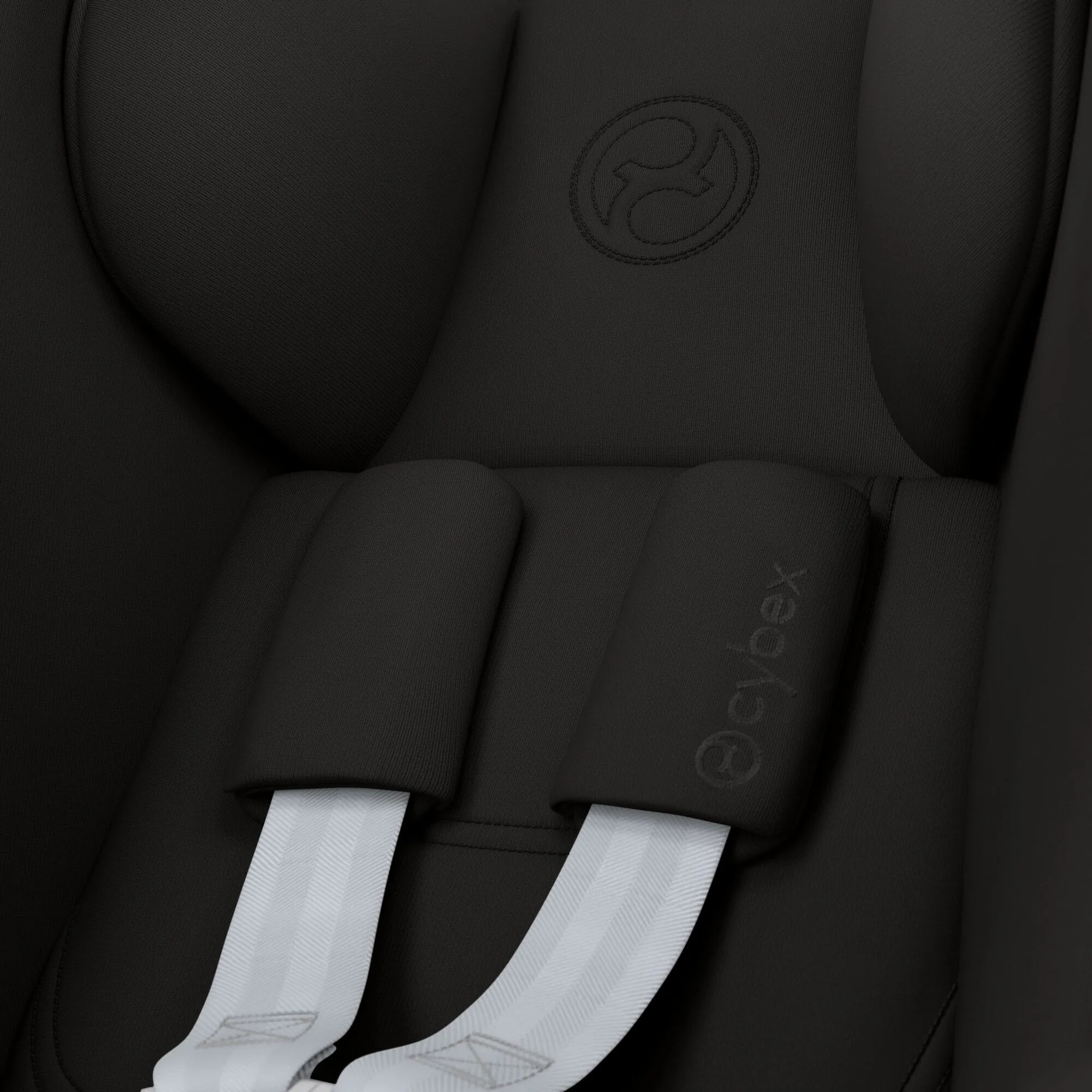 Cybex Cloud G i-Size Car Seat - Magic Black