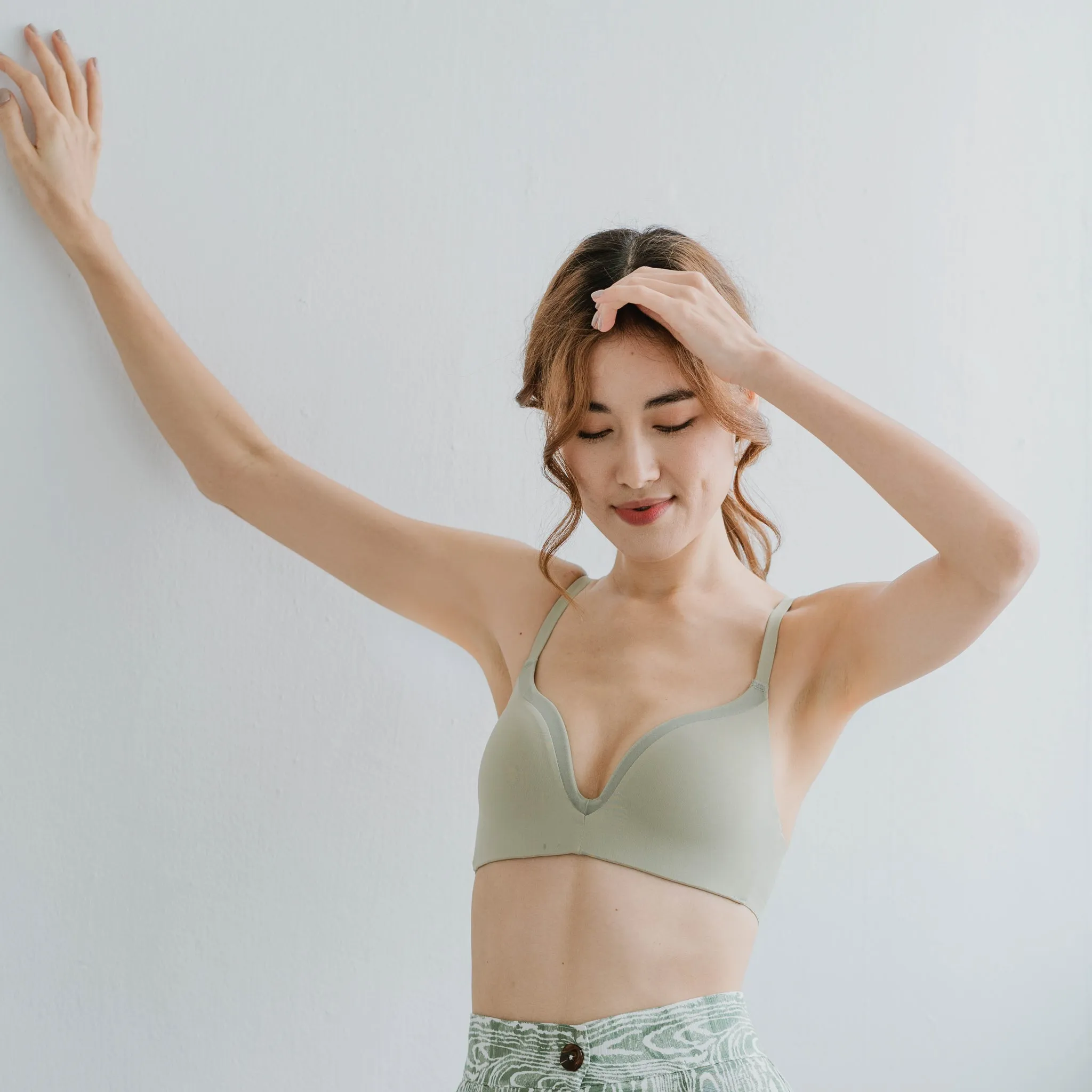 Everyday Comfort Seamless Wireless T-Shirt Bra in Sage (Size XL Only)