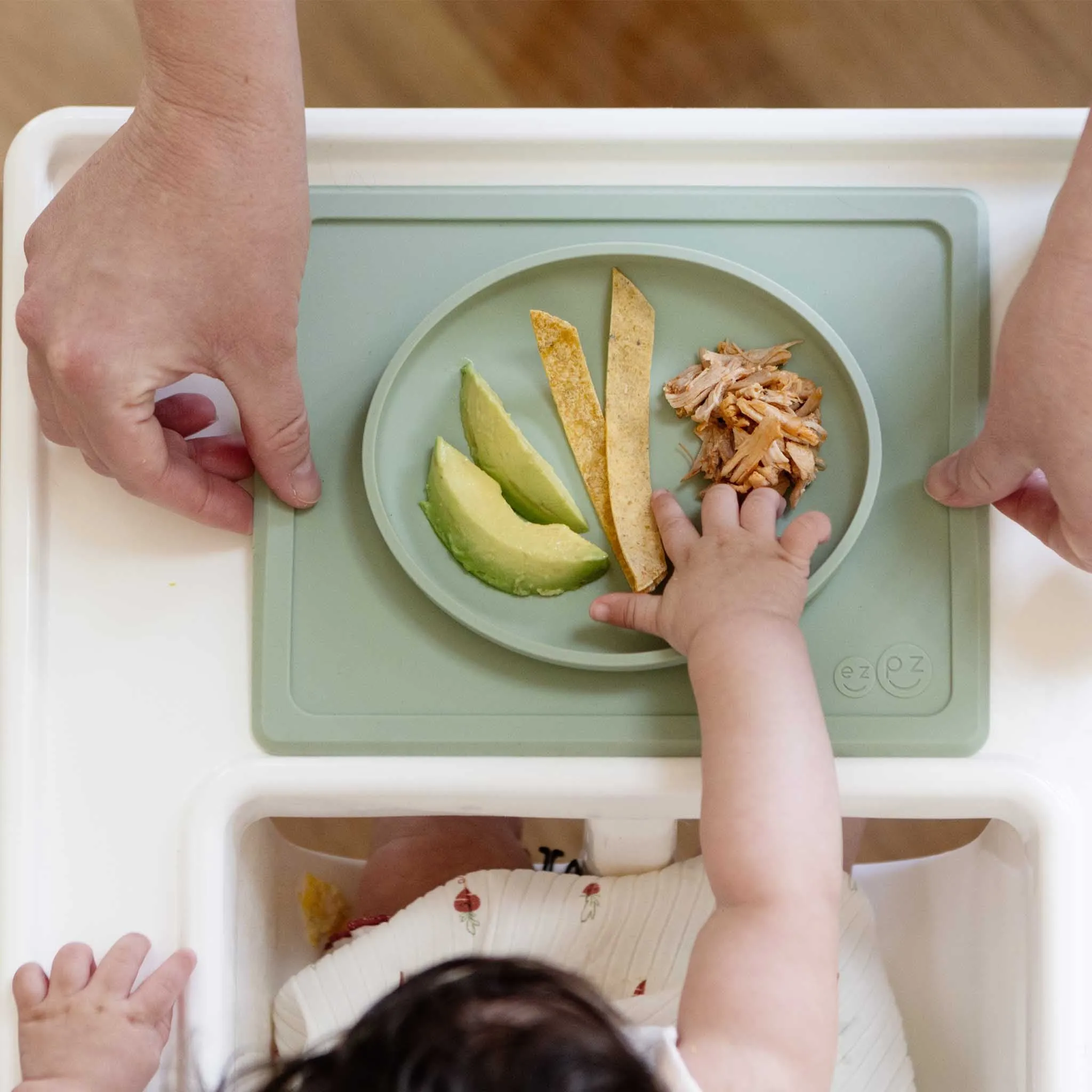 ezpz Tiny Plate
