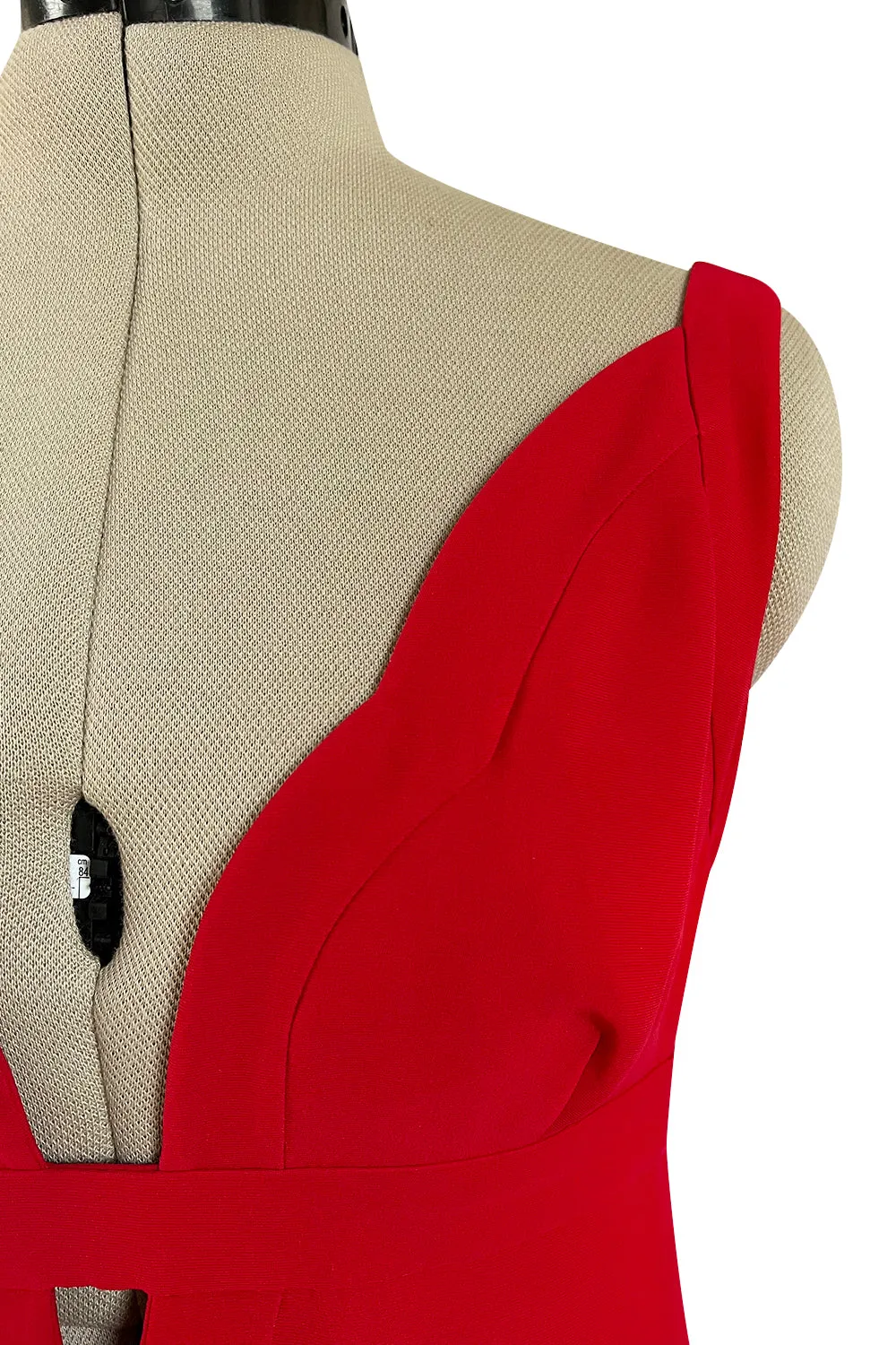 Fabulous Fall 2012 Valentino Red Silk Crepe Jersey Dress w Deep Scalloped Front Plunge