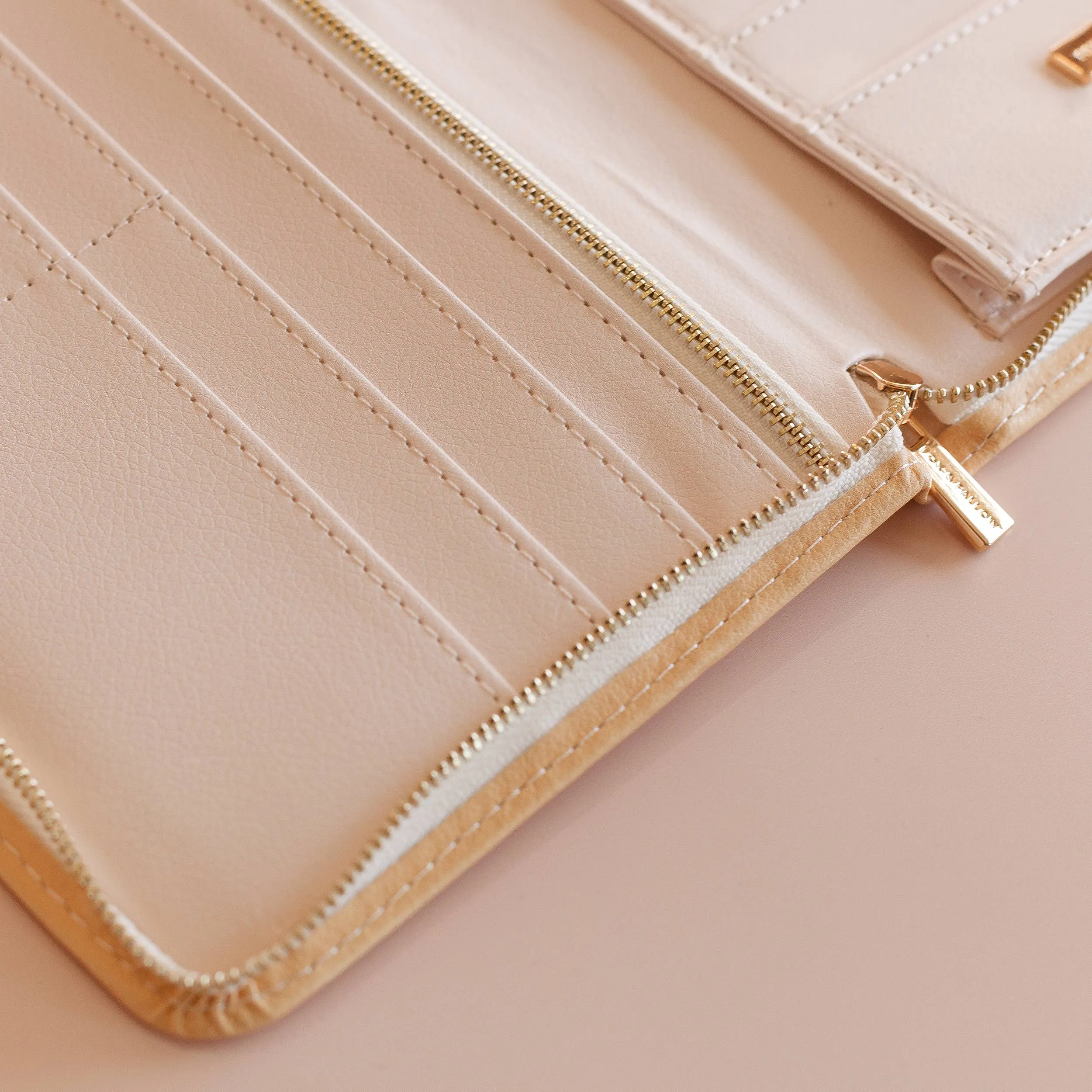 Fox & Fallow - Carmel Ripple Travel Wallet