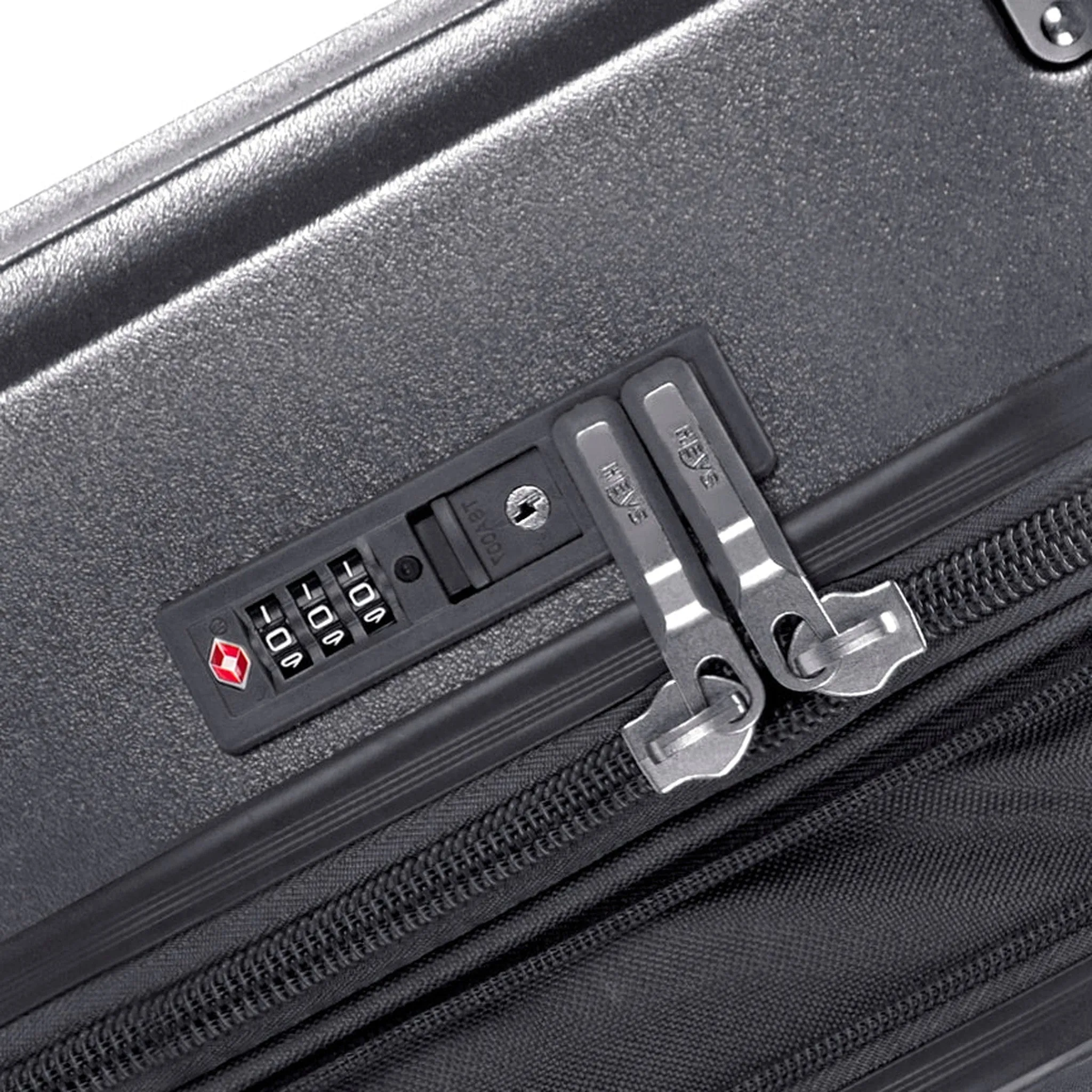 Heys Luxe 30" Trunk Spinner