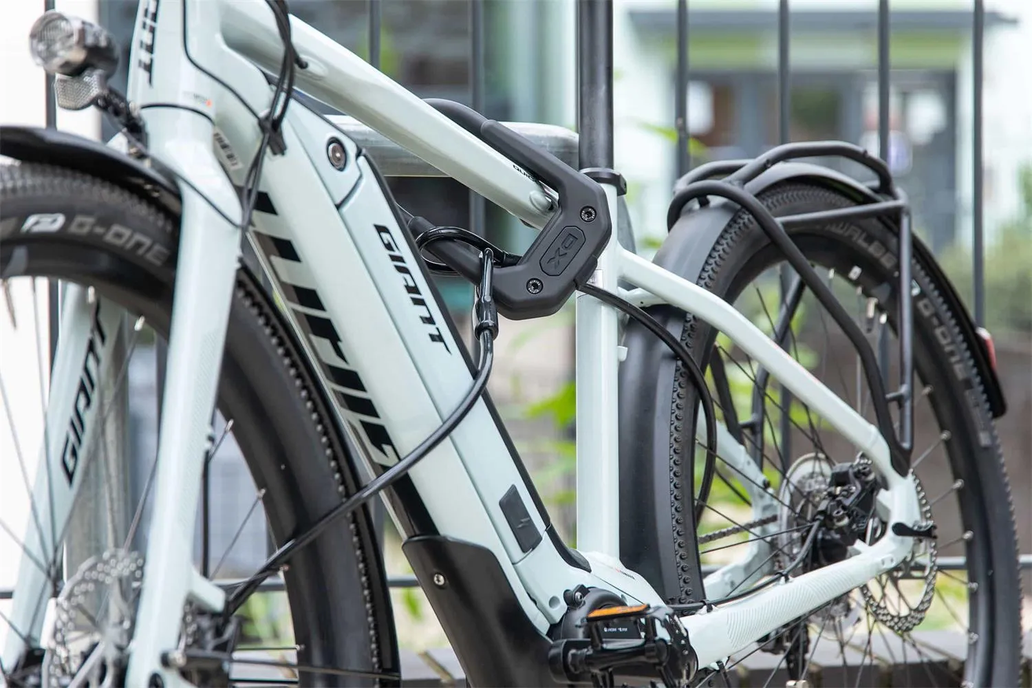 Hiplok - DX Plus - D-Lock With 2 Metre Cable