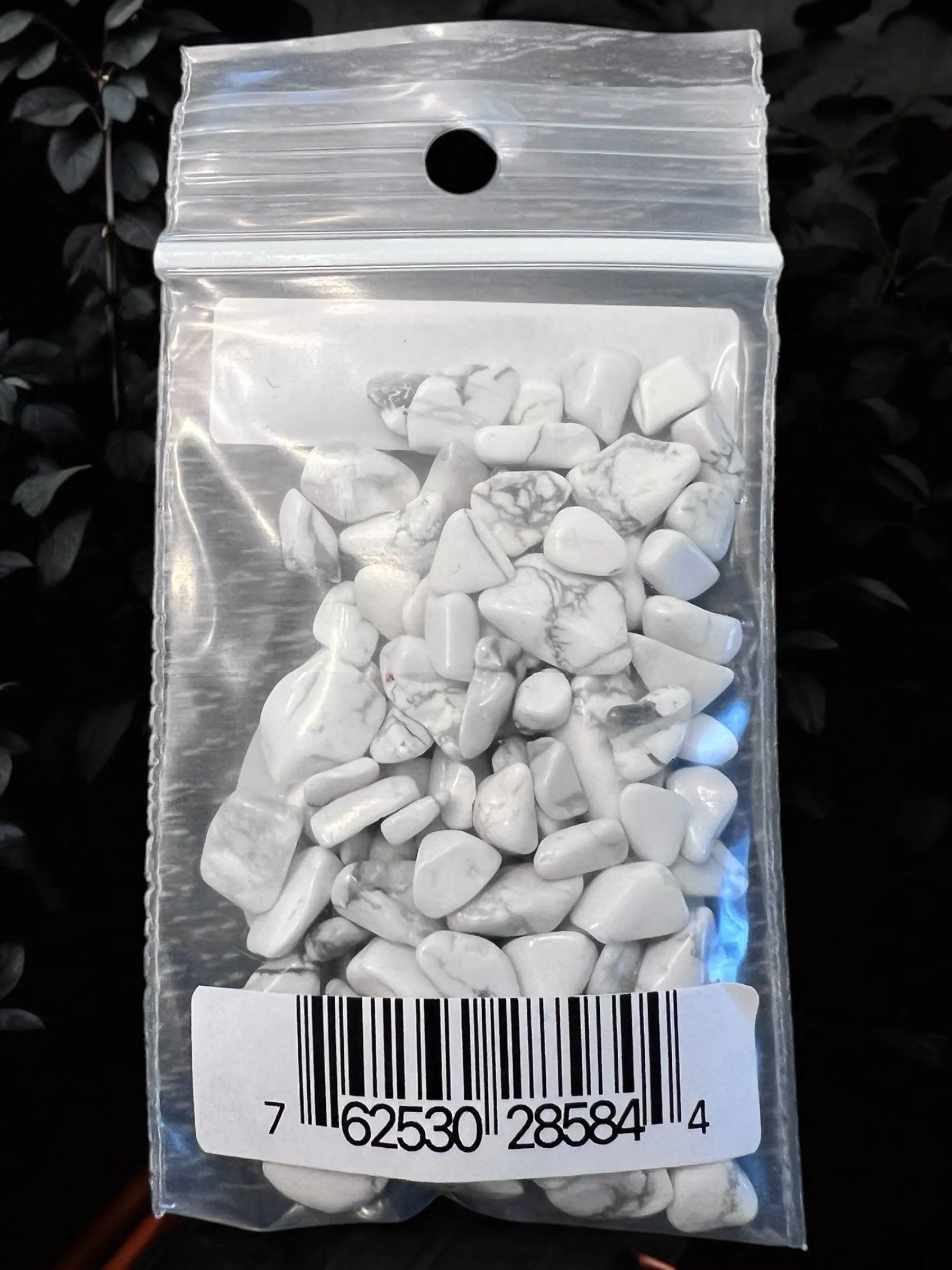 Howlite Gemstone Chips