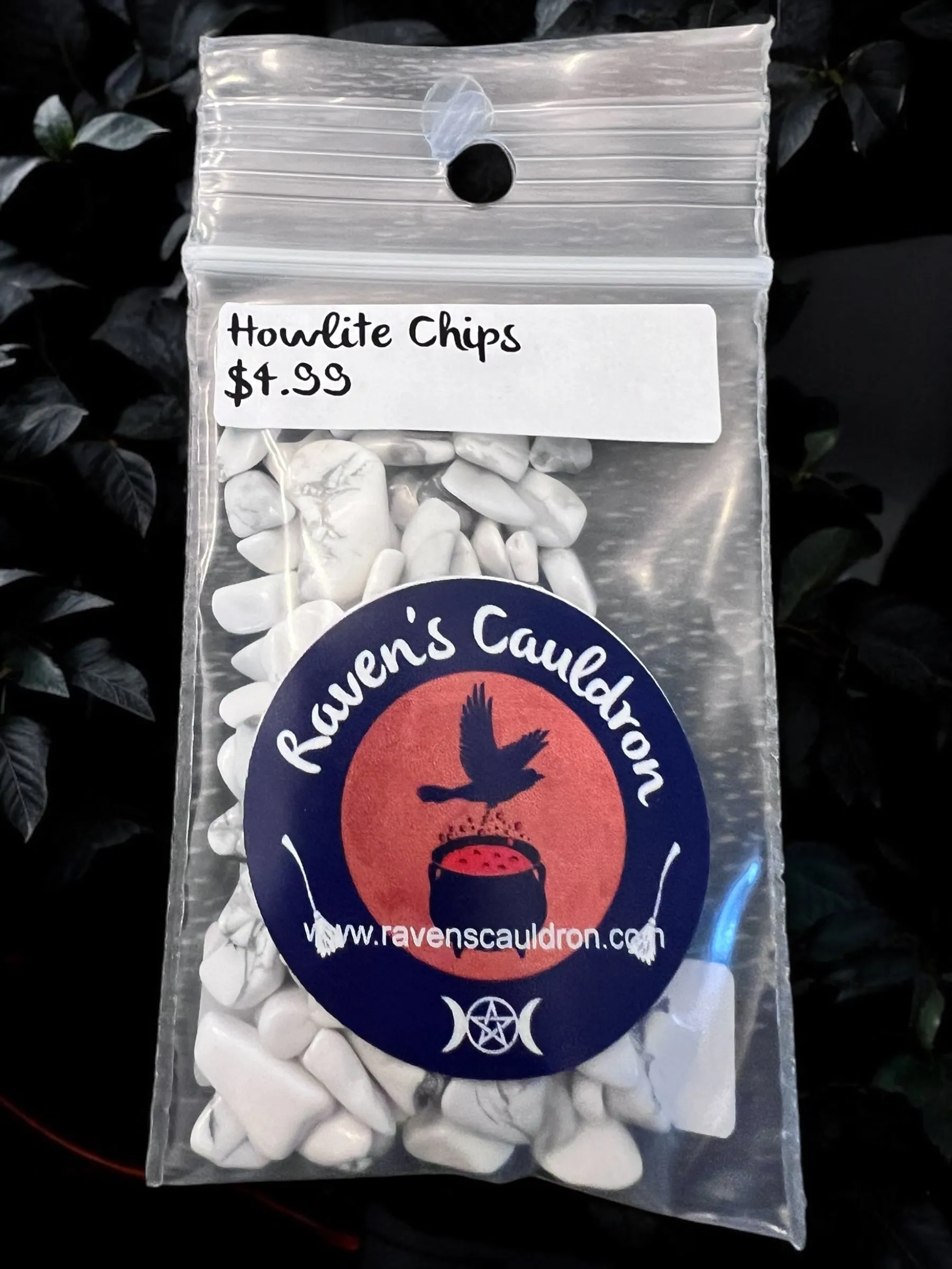 Howlite Gemstone Chips