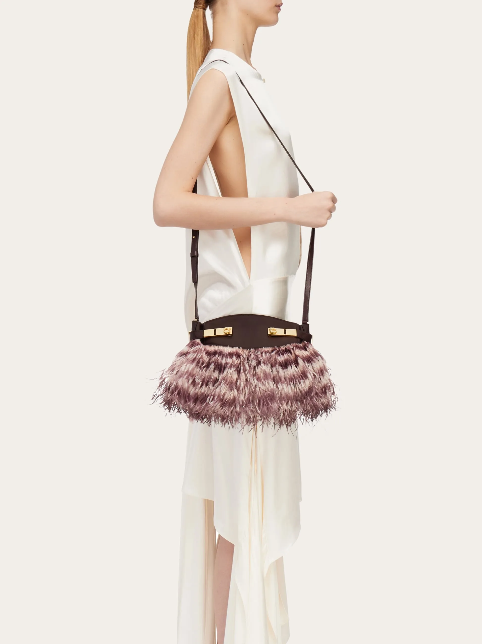 Hug Soft Crossbody Bag With Feathers (S)