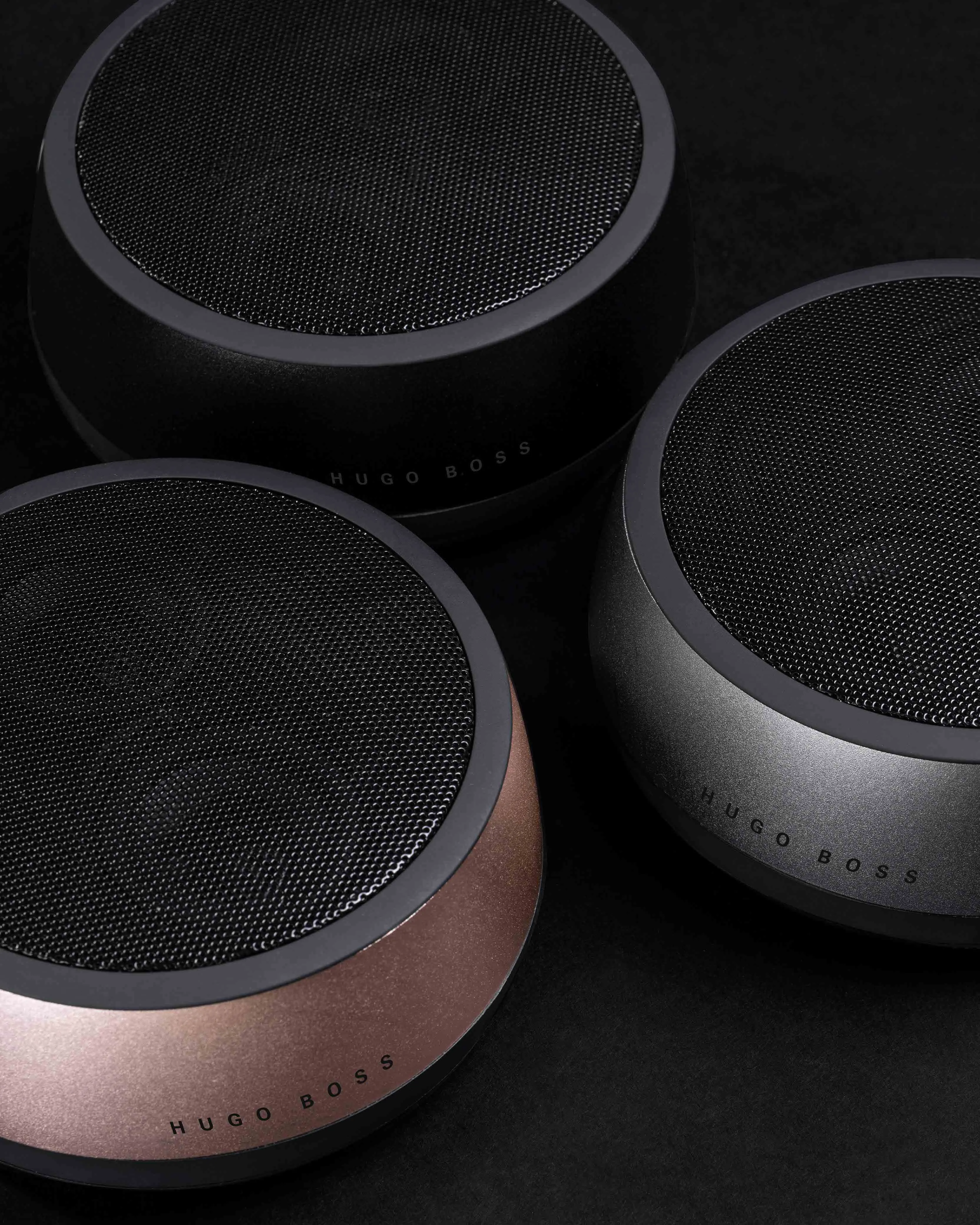 HUGO BOSS HAE208D-Speaker Gear Luxe Dark Chrome