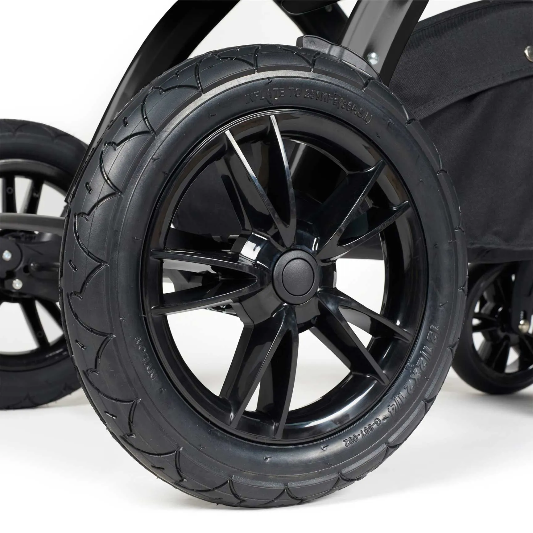 Ickle Bubba Stomp Luxe All-in-One Travel System with Isofix Base - Black/Desert/Tan