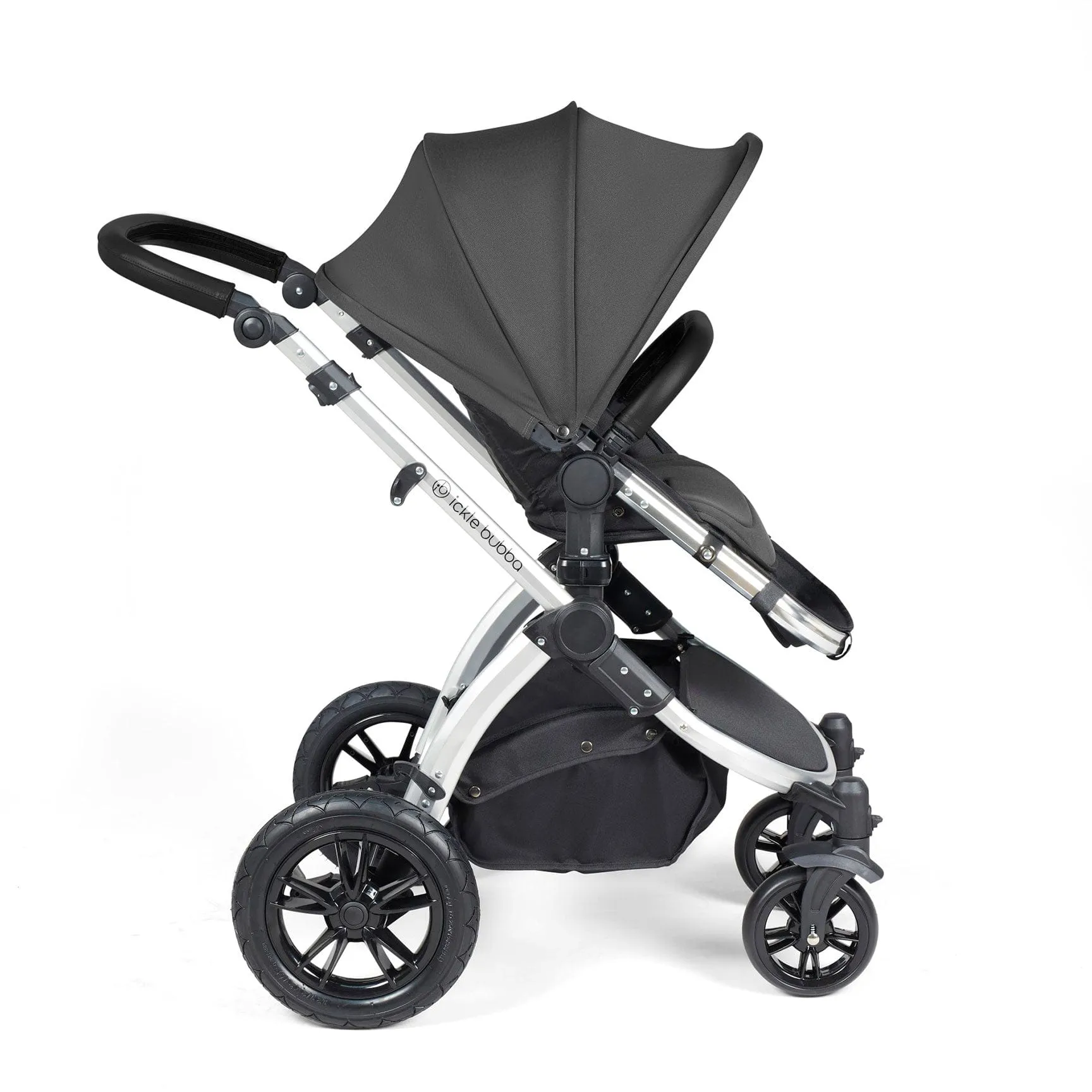 Ickle Bubba Stomp Luxe All-in-One Travel System with Isofix Base in Silver/Charcoal Grey/Black
