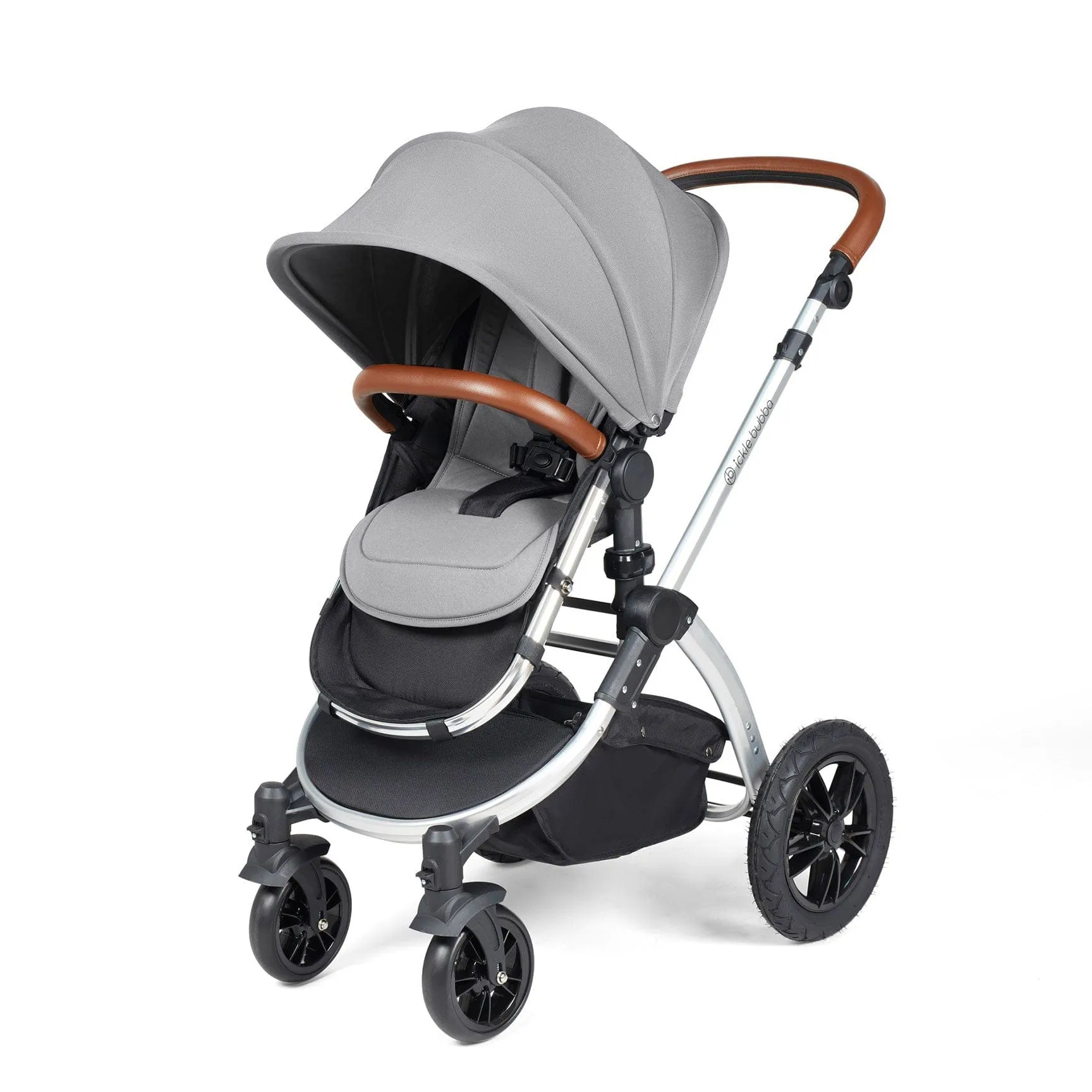 Ickle Bubba Stomp Luxe All-in-One Travel System with Isofix Base in Silver/Pearl Grey/Tan
