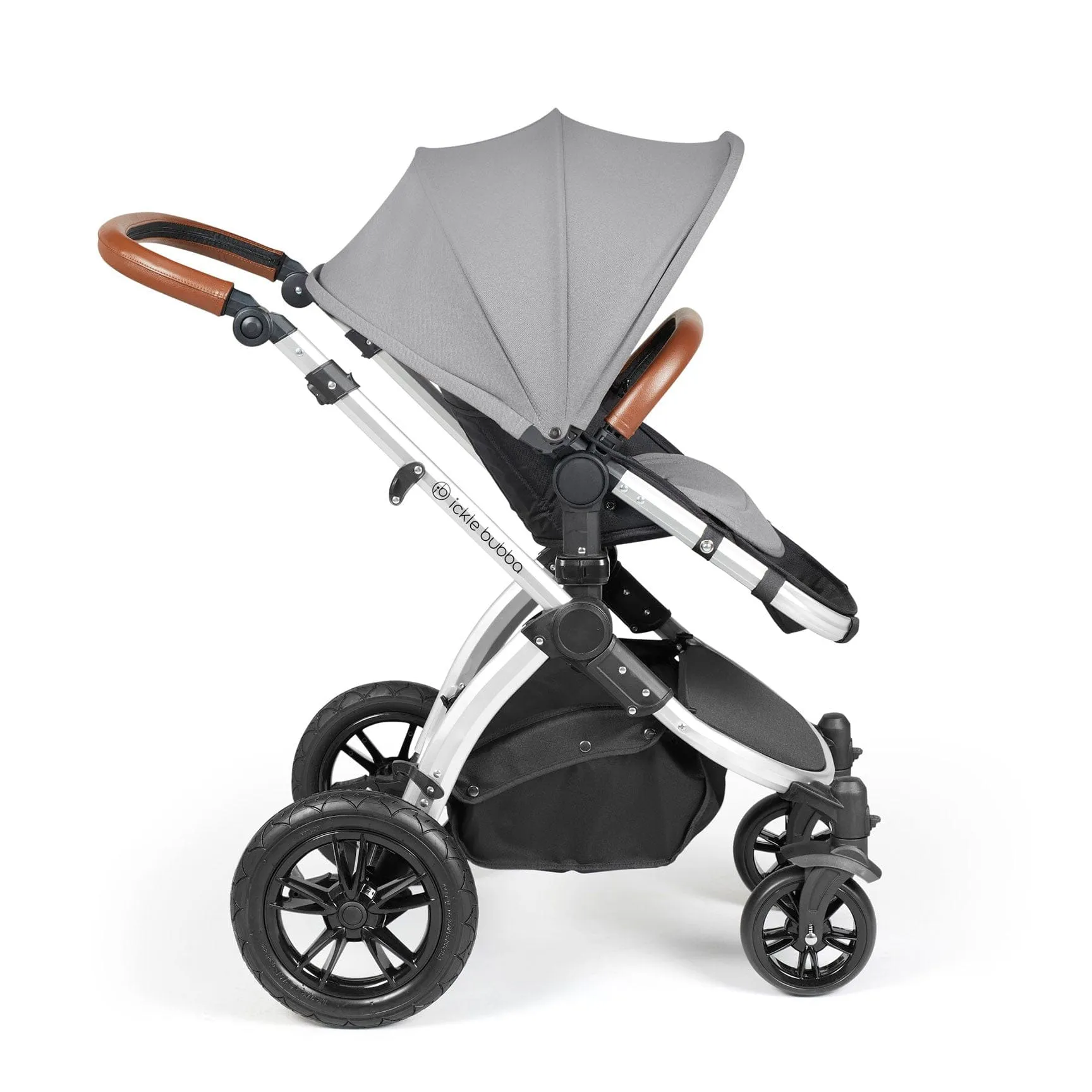 Ickle Bubba Stomp Luxe All-in-One Travel System with Isofix Base in Silver/Pearl Grey/Tan