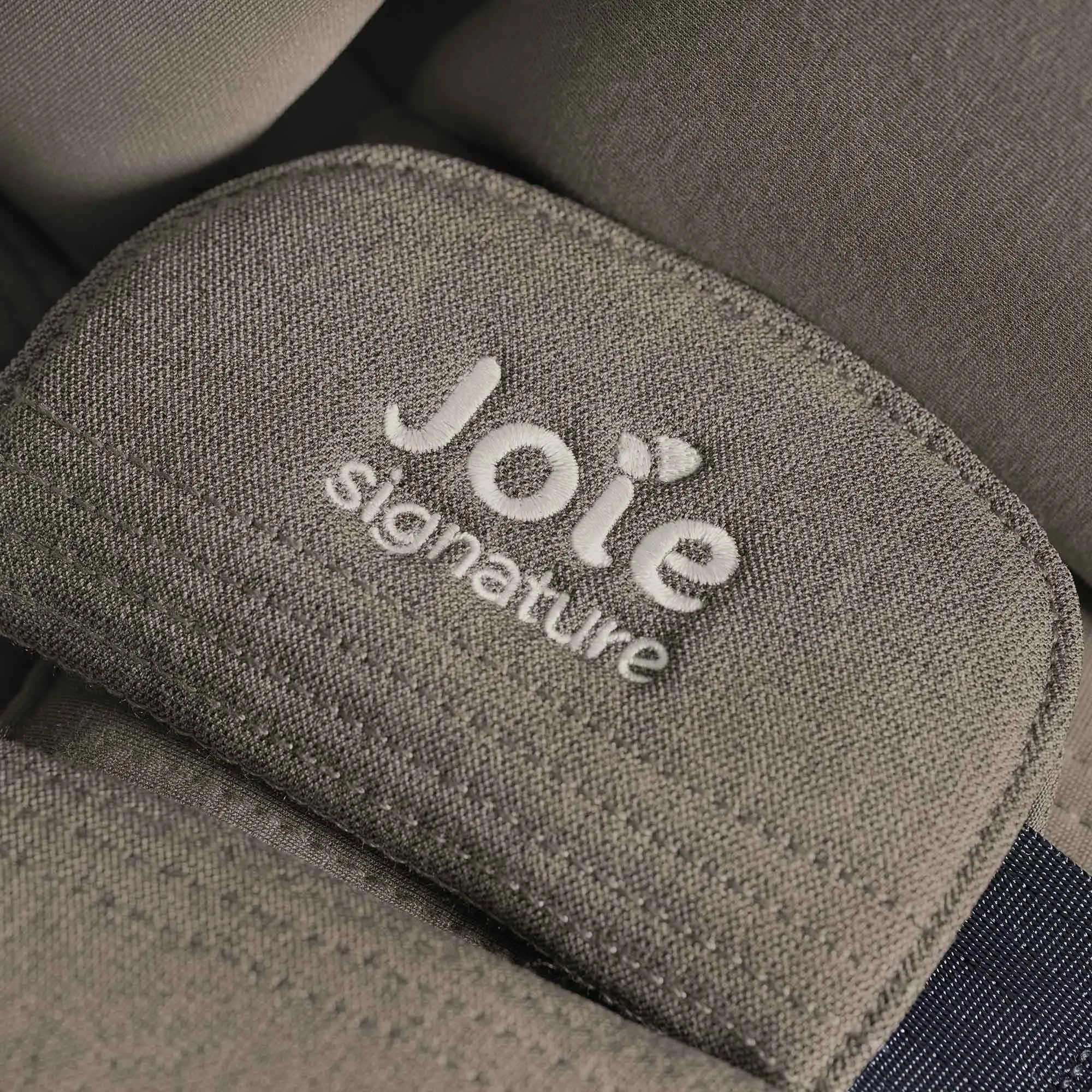 Joie i-Level Pro Signature Infant Carrier in Maple