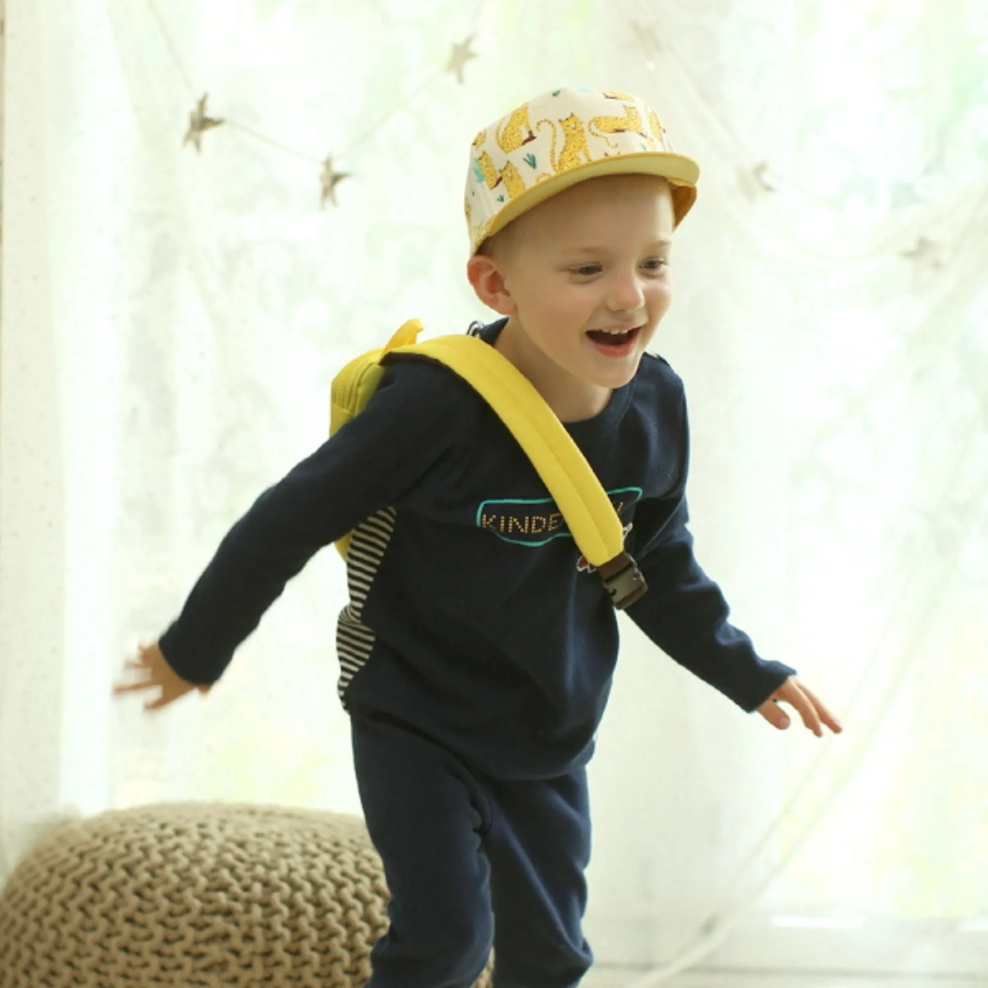 Kinderspel Insulated Sling Bag
