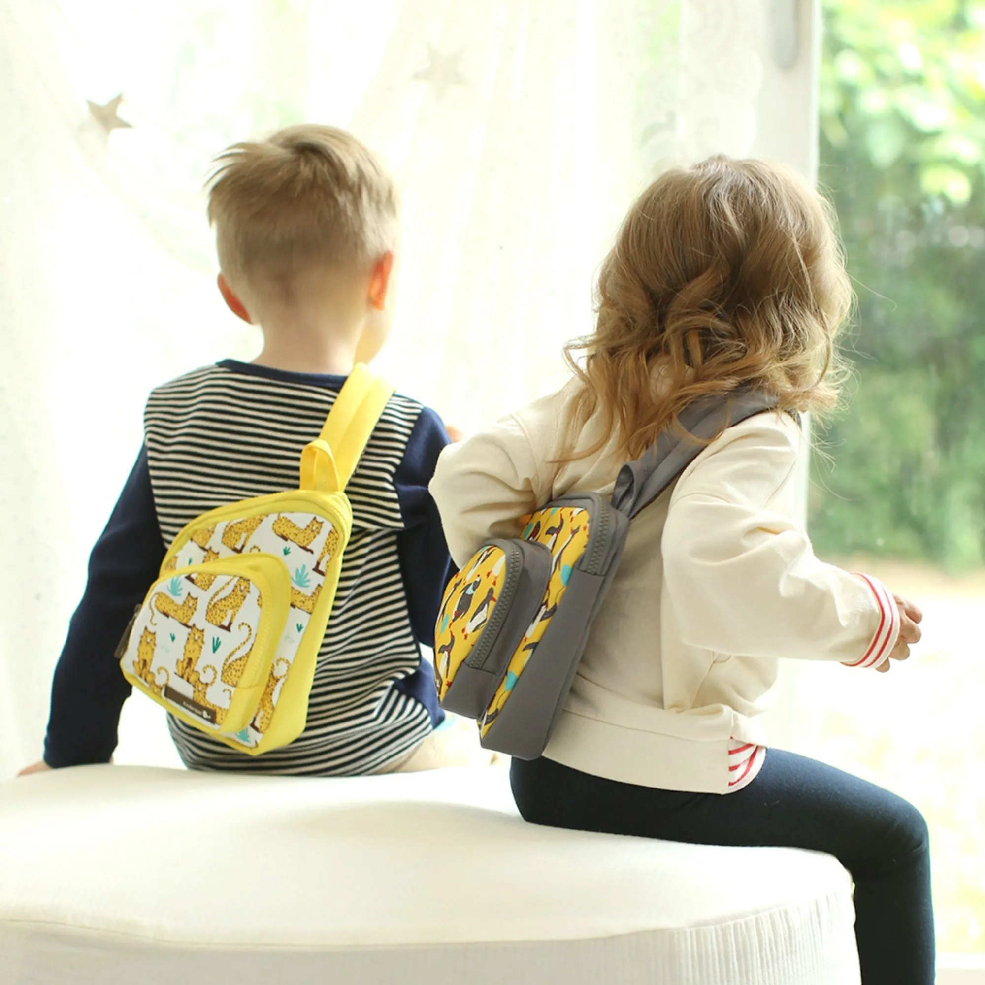 Kinderspel Insulated Sling Bag