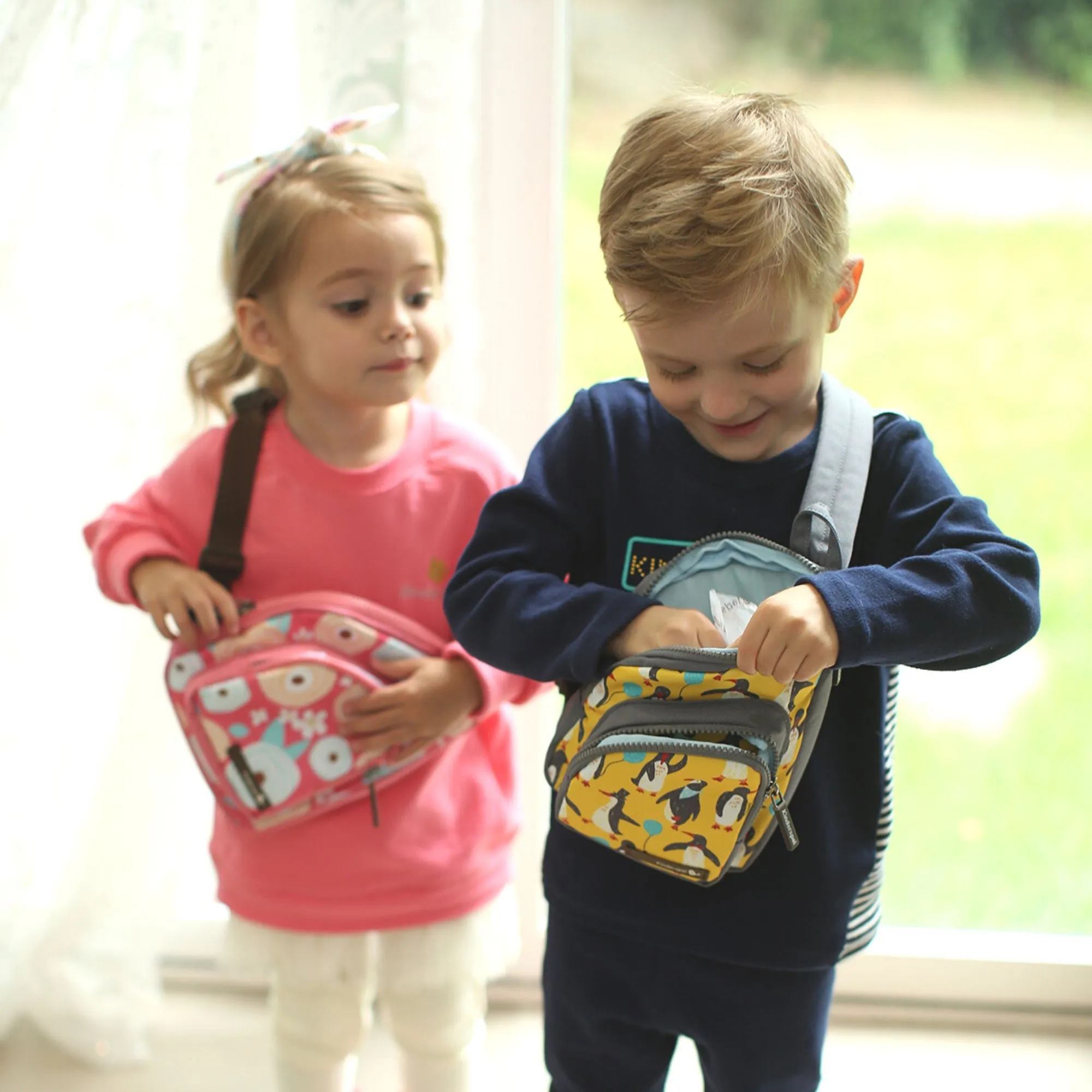 Kinderspel Insulated Sling Bag