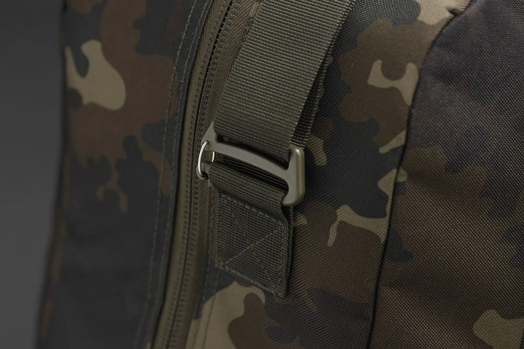KORDA Compac Cobb Bag Dark Kamo