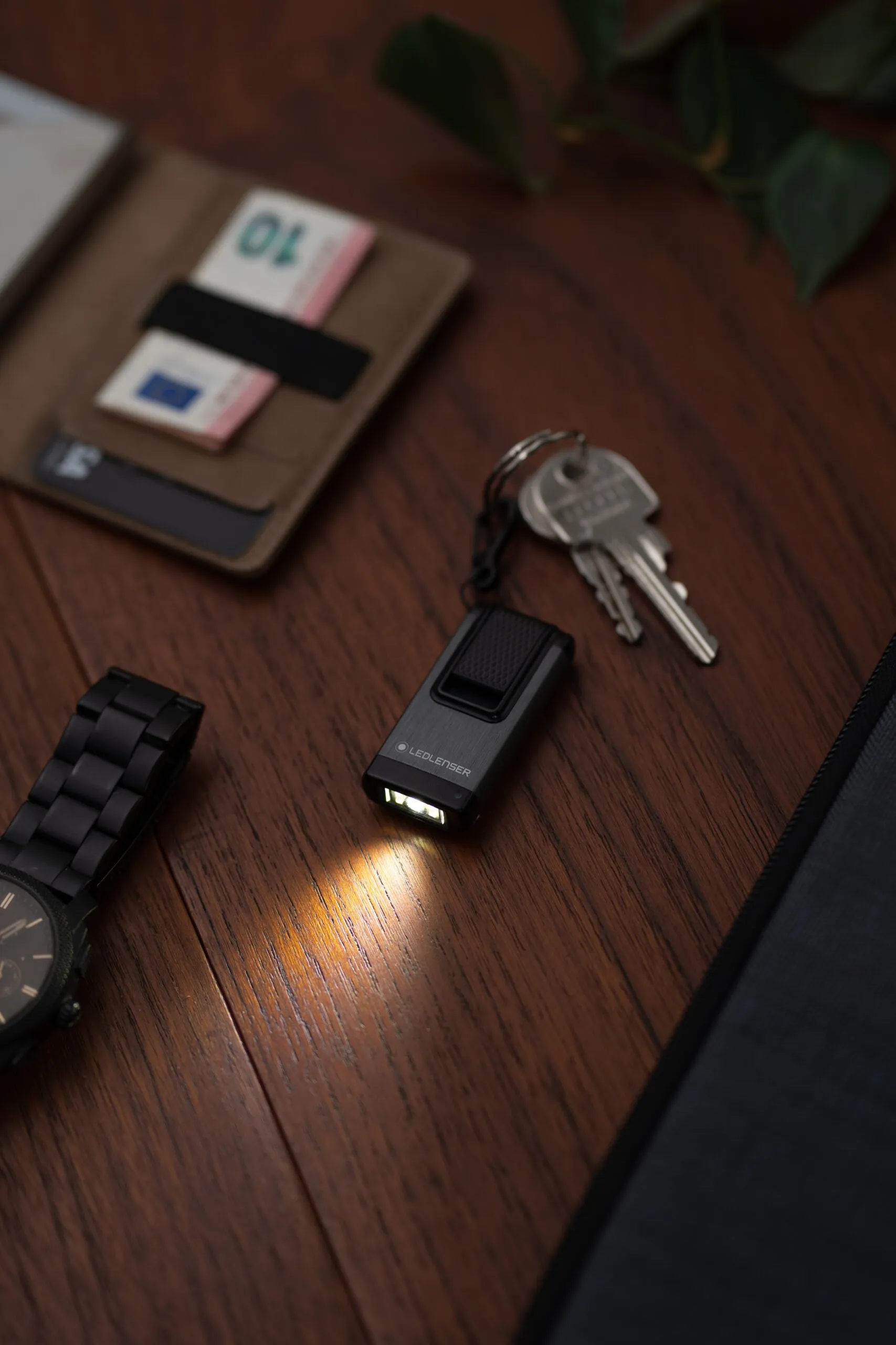 Ledlenser - K4R Gray USB Keychain Light - Q8OVL