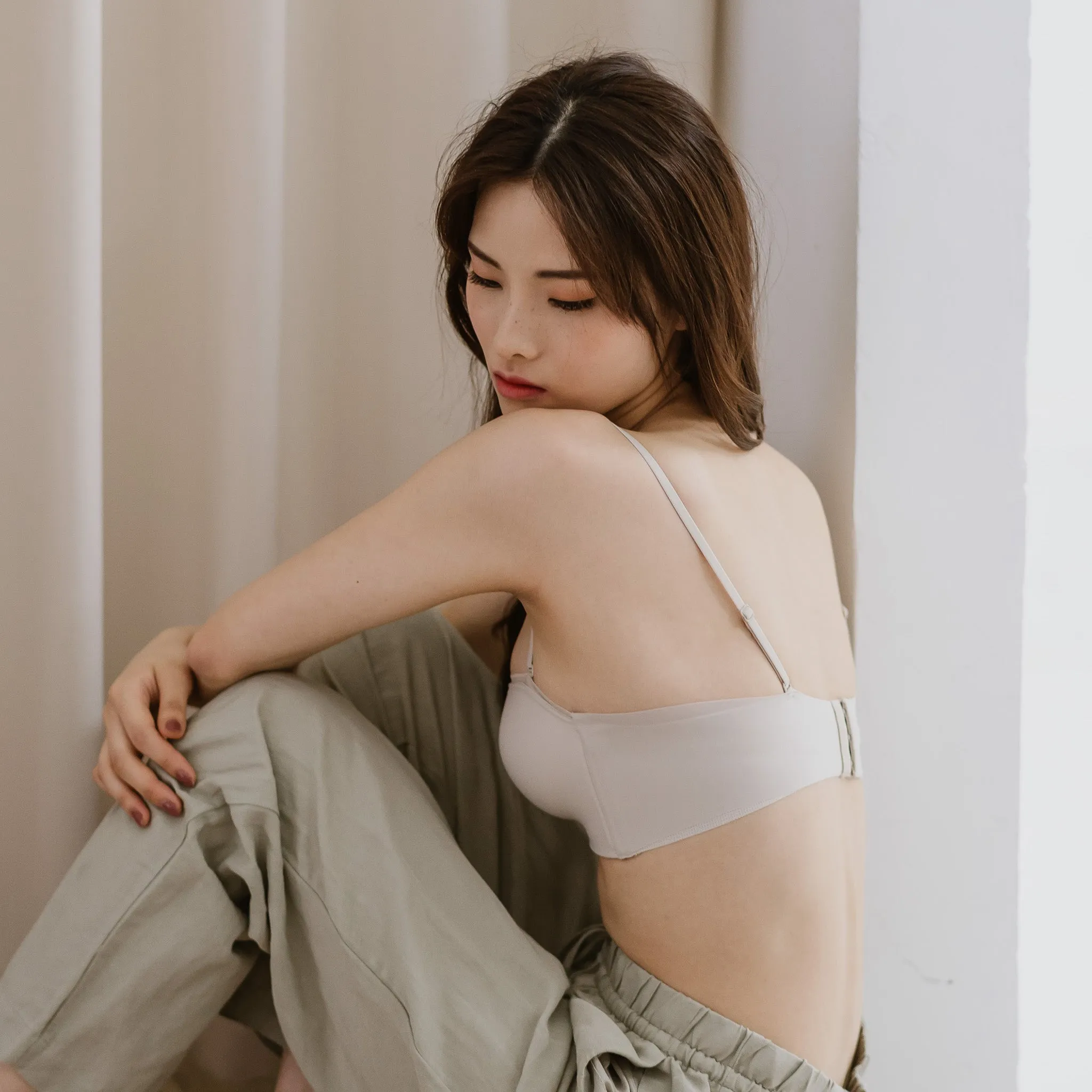 Lifting-Bandeau Modal 2-in-1 Wireless Bra in Creme Nude