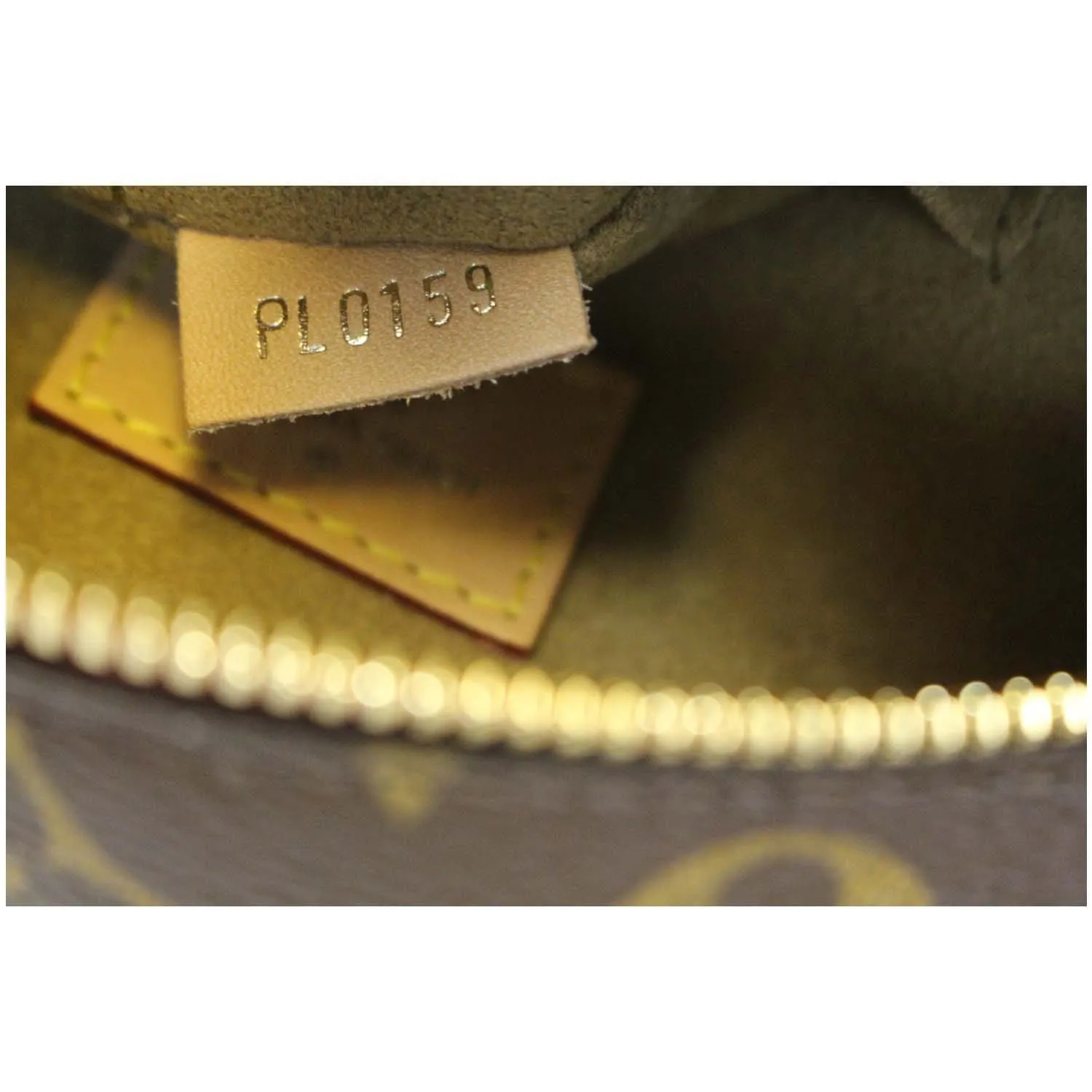 LOUIS VUITTON Boite Chapeau Souple Monogram Canvas Shoulder Bag