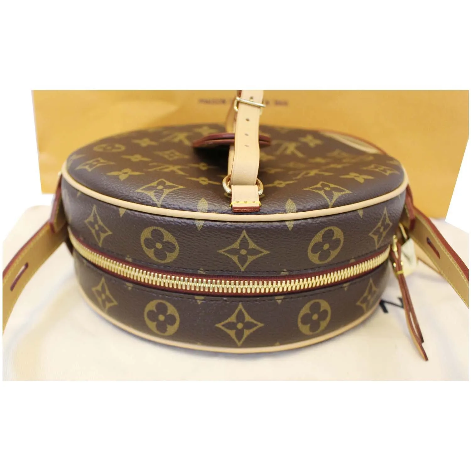 LOUIS VUITTON Boite Chapeau Souple Monogram Canvas Shoulder Bag