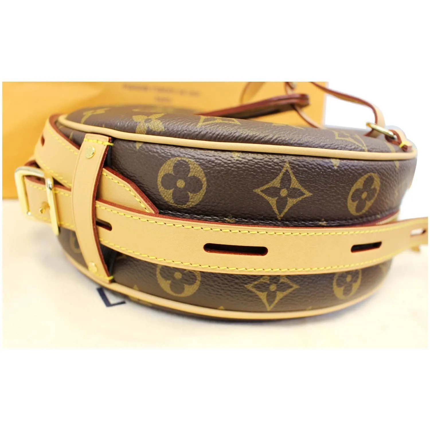 LOUIS VUITTON Boite Chapeau Souple Monogram Canvas Shoulder Bag