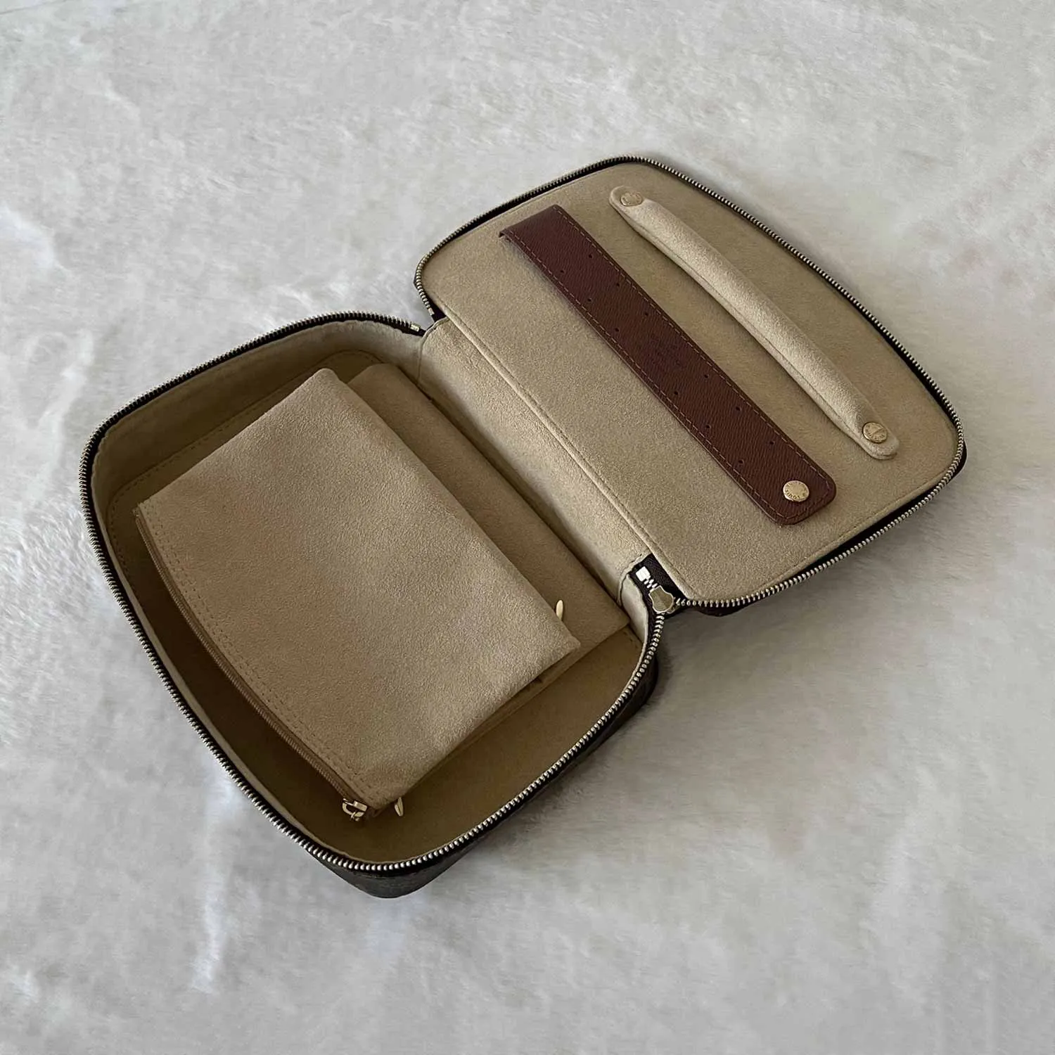 Louis Vuitton Monogram Monte Carlo 22