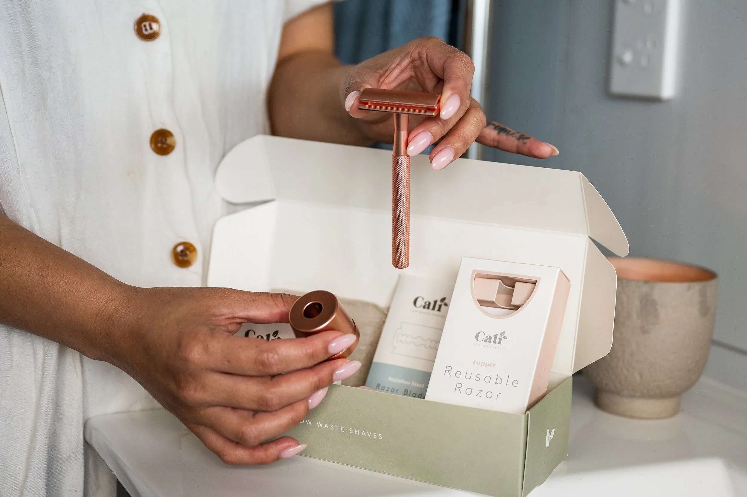 Low-Waste Shave Kit with Razor Stand - Copper